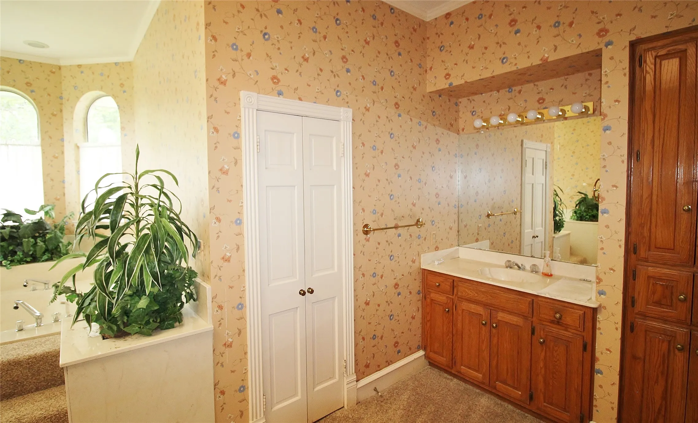 Single Family Residence For Rent in Ellis County , 8150 Bob White Road, Waxahachie, Texas 75167, 3 Bedroom, 4 Bathroom, Garage spaces, 3,662 Sqft, built in 1984, mls#21371825, Real Estate Agent in Waxahachie, Homes For Rent in Ellis county, Homes For Rent in Waxahachie, Realtor in Waxahachie Texas, Real Estate Brokerage Independent Realty Texas, Luminita Cordes Realtor