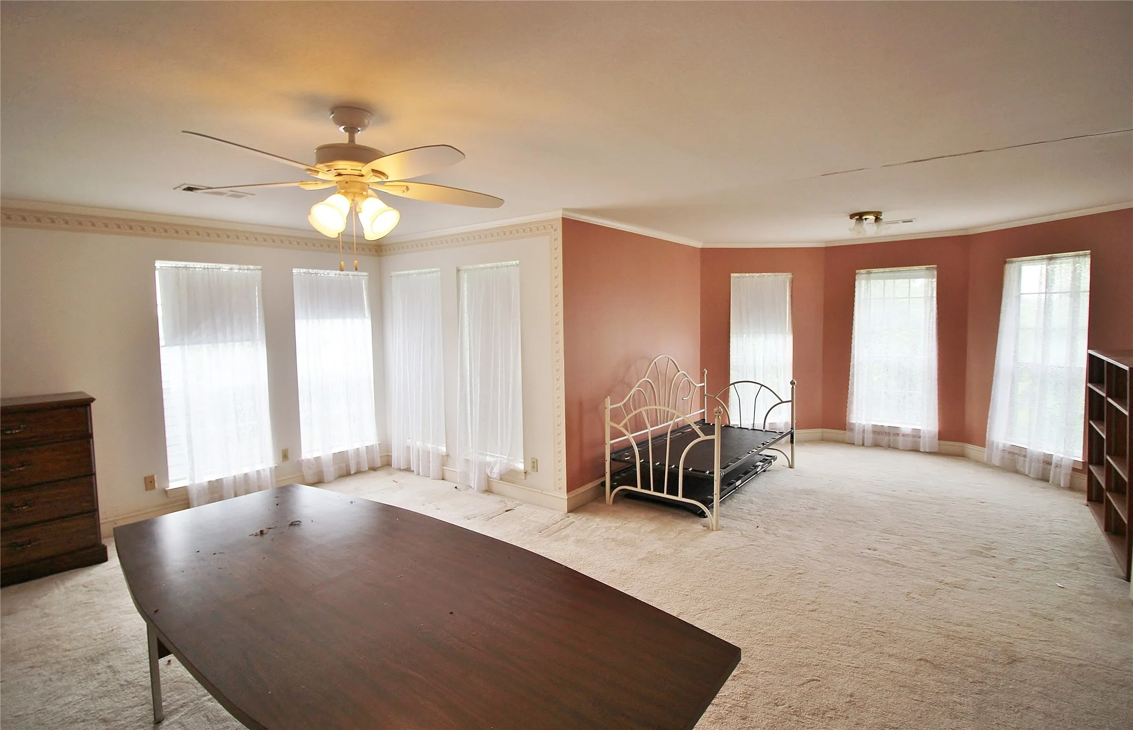 Single Family Residence For Rent in Ellis County , 8150 Bob White Road, Waxahachie, Texas 75167, 3 Bedroom, 4 Bathroom, Garage spaces, 3,662 Sqft, built in 1984, mls#21371825, Real Estate Agent in Waxahachie, Homes For Rent in Ellis county, Homes For Rent in Waxahachie, Realtor in Waxahachie Texas, Real Estate Brokerage Independent Realty Texas, Luminita Cordes Realtor