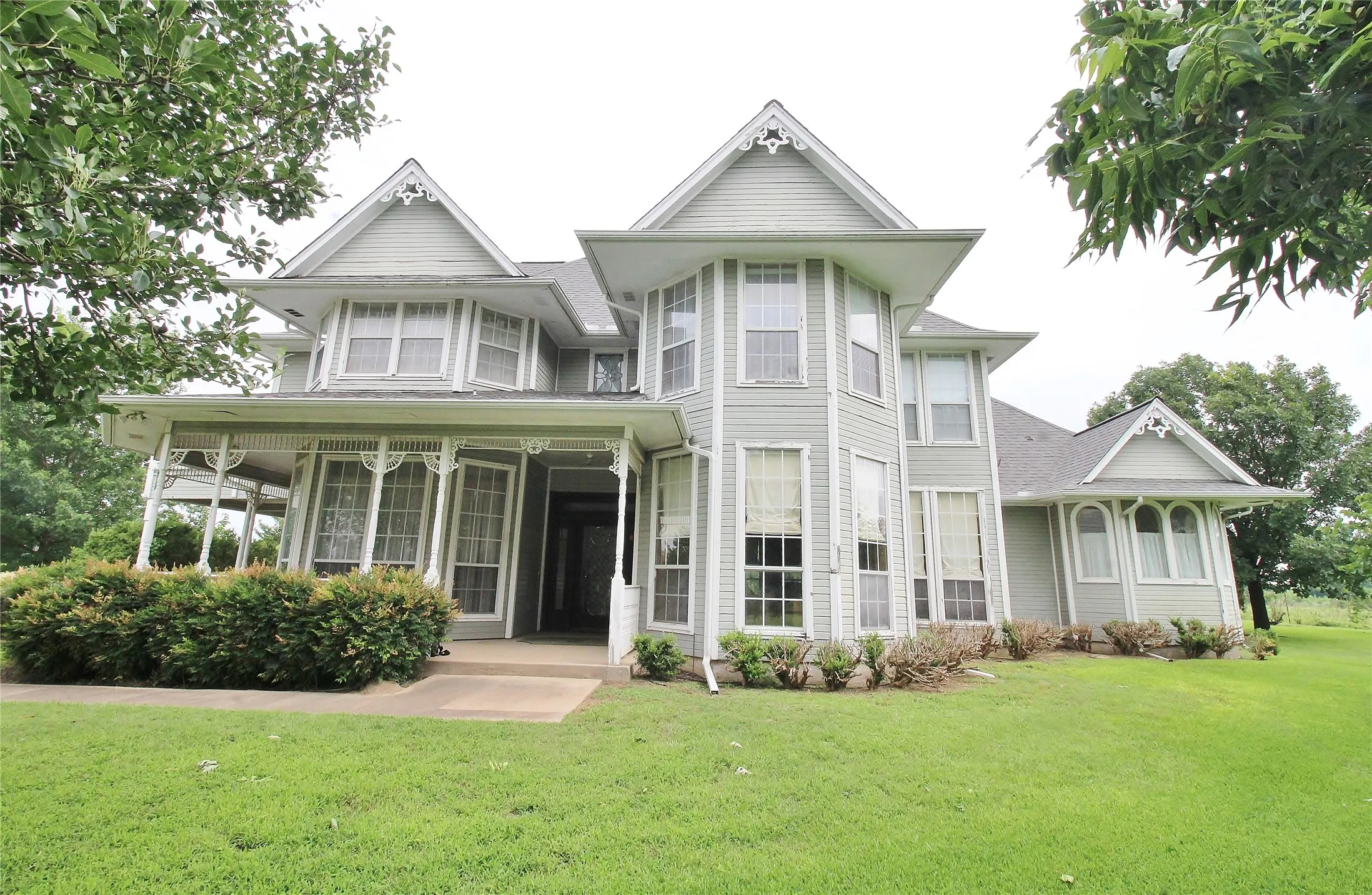 Single Family Residence For Rent in Ellis County , 8150 Bob White Road, Waxahachie, Texas 75167, 3 Bedroom, 4 Bathroom, Garage spaces, 3,662 Sqft, built in 1984, mls#21371825, Real Estate Agent in Waxahachie, Homes For Rent in Ellis county, Homes For Rent in Waxahachie, Realtor in Waxahachie Texas, Real Estate Brokerage Independent Realty Texas, Luminita Cordes Realtor