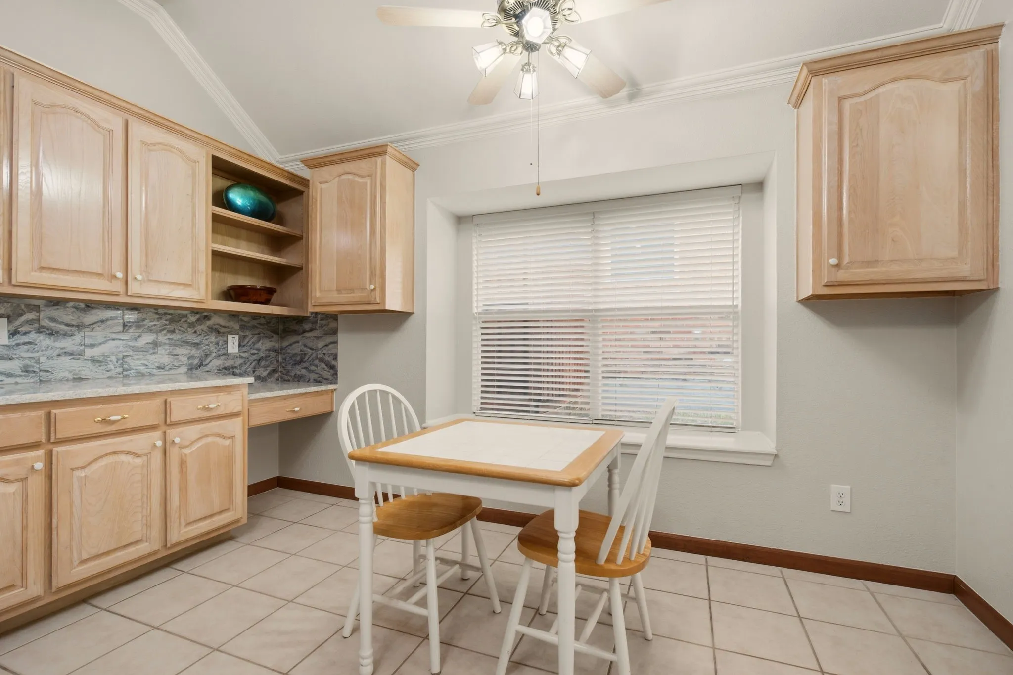 Eat-in kitchen area plus built-in desk