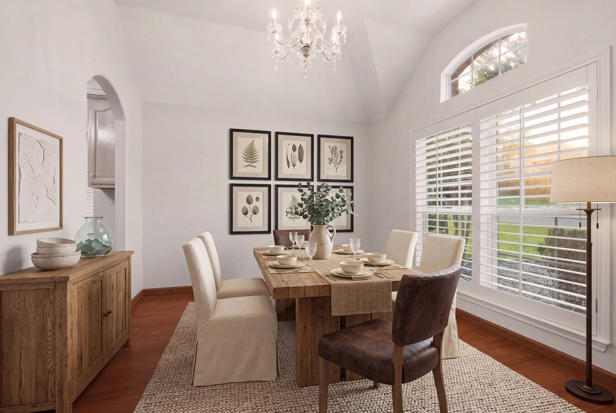 Virtual staged dining room
