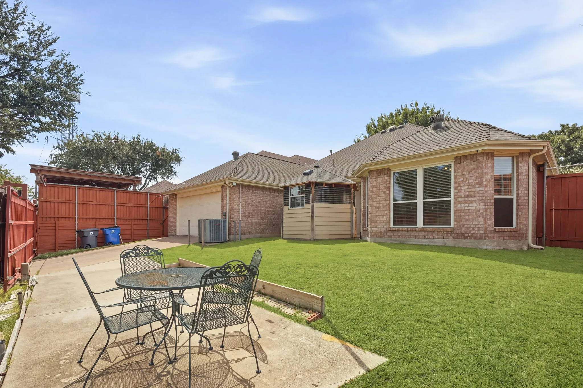 Single Family Residence For Sale in Denton County , 3723 White River Drive, Dallas, Texas 75287, 4 Bedroom, 3 Bathroom, 2 Garage spaces, 2,321 Sqft, built in 1997, mls#21362434, Real Estate Agent in Dallas, Homes For Sale in Denton county, Homes For Sale in Dallas, Realtor in Dallas Texas, Real Estate Brokerage Independent Realty Texas, Luminita Cordes Realtor