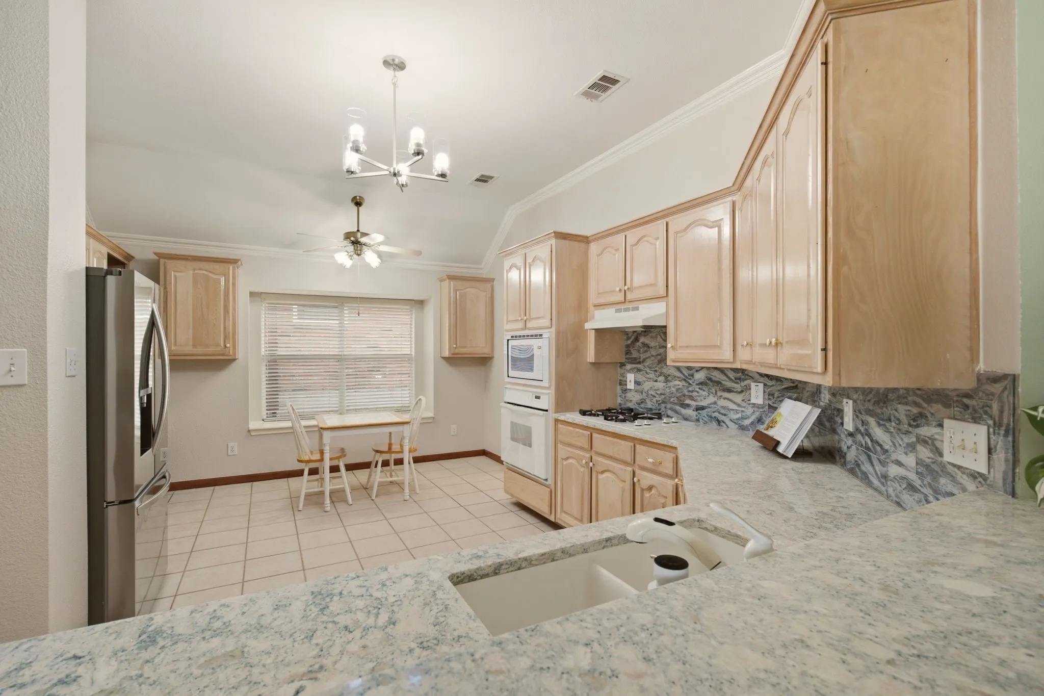 Single Family Residence For Sale in Denton County , 3723 White River Drive, Dallas, Texas 75287, 4 Bedroom, 3 Bathroom, 2 Garage spaces, 2,321 Sqft, built in 1997, mls#21362434, Real Estate Agent in Dallas, Homes For Sale in Denton county, Homes For Sale in Dallas, Realtor in Dallas Texas, Real Estate Brokerage Independent Realty Texas, Luminita Cordes Realtor