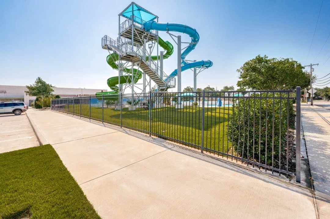 Single Family Residence For Sale in Dallas County , 2952 Lavita Lane, Farmers Branch, Texas 75234, 4 Bedroom, 2 Bathroom, Garage spaces, 1,700 Sqft, built in 1955, mls#21369651, Real Estate Agent in Farmers Branch, Homes For Sale in Dallas county, Homes For Sale in Farmers Branch, Realtor in Farmers Branch Texas, Real Estate Brokerage Independent Realty Texas, Luminita Cordes Realtor