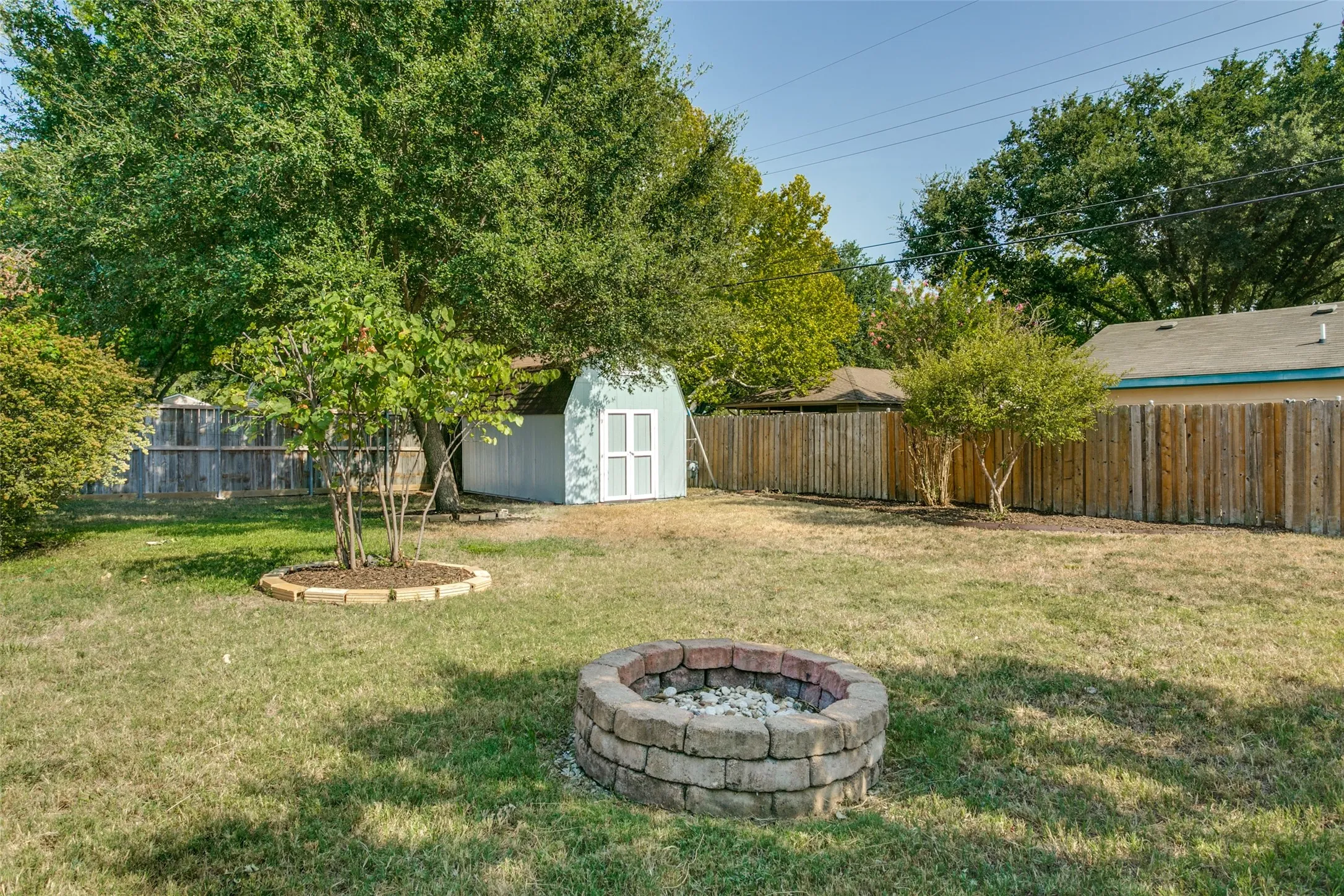 Single Family Residence For Sale in Dallas County , 2952 Lavita Lane, Farmers Branch, Texas 75234, 4 Bedroom, 2 Bathroom, Garage spaces, 1,700 Sqft, built in 1955, mls#21369651, Real Estate Agent in Farmers Branch, Homes For Sale in Dallas county, Homes For Sale in Farmers Branch, Realtor in Farmers Branch Texas, Real Estate Brokerage Independent Realty Texas, Luminita Cordes Realtor