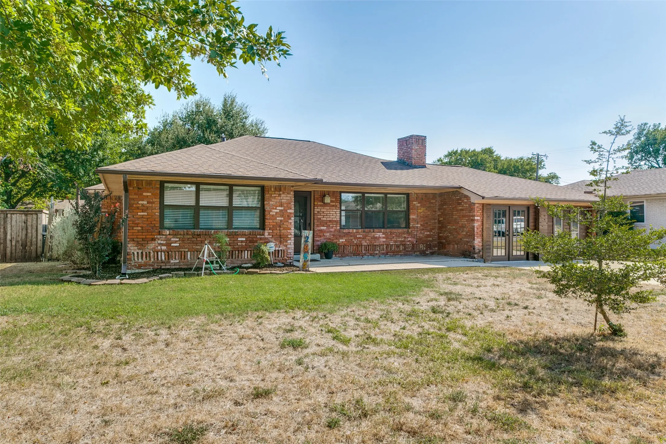 Single Family Residence For Sale in Dallas County , 2952 Lavita Lane, Farmers Branch, Texas 75234, 4 Bedroom, 2 Bathroom, Garage spaces, 1,700 Sqft, built in 1955, mls#21369651, Real Estate Agent in Farmers Branch, Homes For Sale in Dallas county, Homes For Sale in Farmers Branch, Realtor in Farmers Branch Texas, Real Estate Brokerage Independent Realty Texas, Luminita Cordes Realtor