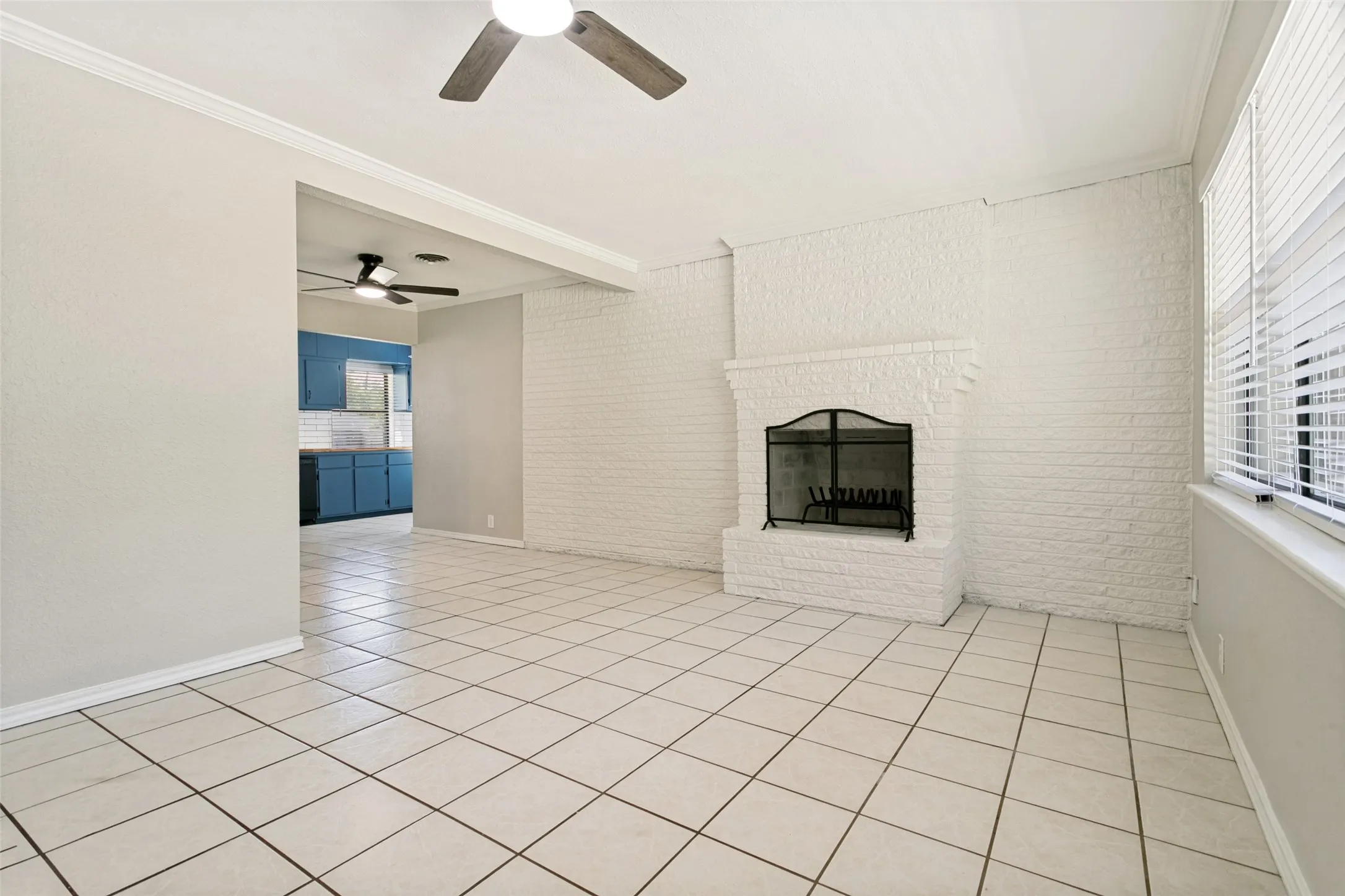Single Family Residence For Sale in Dallas County , 2952 Lavita Lane, Farmers Branch, Texas 75234, 4 Bedroom, 2 Bathroom, Garage spaces, 1,700 Sqft, built in 1955, mls#21369651, Real Estate Agent in Farmers Branch, Homes For Sale in Dallas county, Homes For Sale in Farmers Branch, Realtor in Farmers Branch Texas, Real Estate Brokerage Independent Realty Texas, Luminita Cordes Realtor