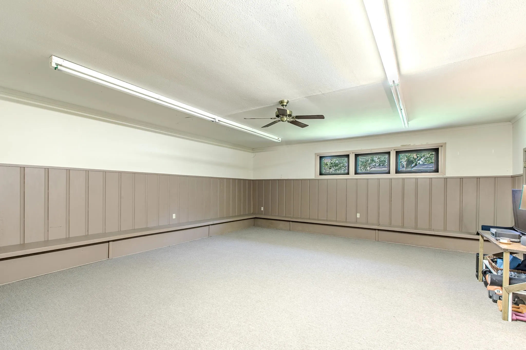 Single Family Residence For Sale in Mc Lennan County , 4936 Ridgeview Drive, Waco, Texas 76710, 3 Bedroom, 3 Bathroom, 2 Garage spaces, 3,092 Sqft, built in 1956, mls#21367081, Real Estate Agent in Waco, Homes For Sale in Mc Lennan county, Homes For Sale in Waco, Realtor in Waco Texas, Real Estate Brokerage Independent Realty Texas, Luminita Cordes Realtor