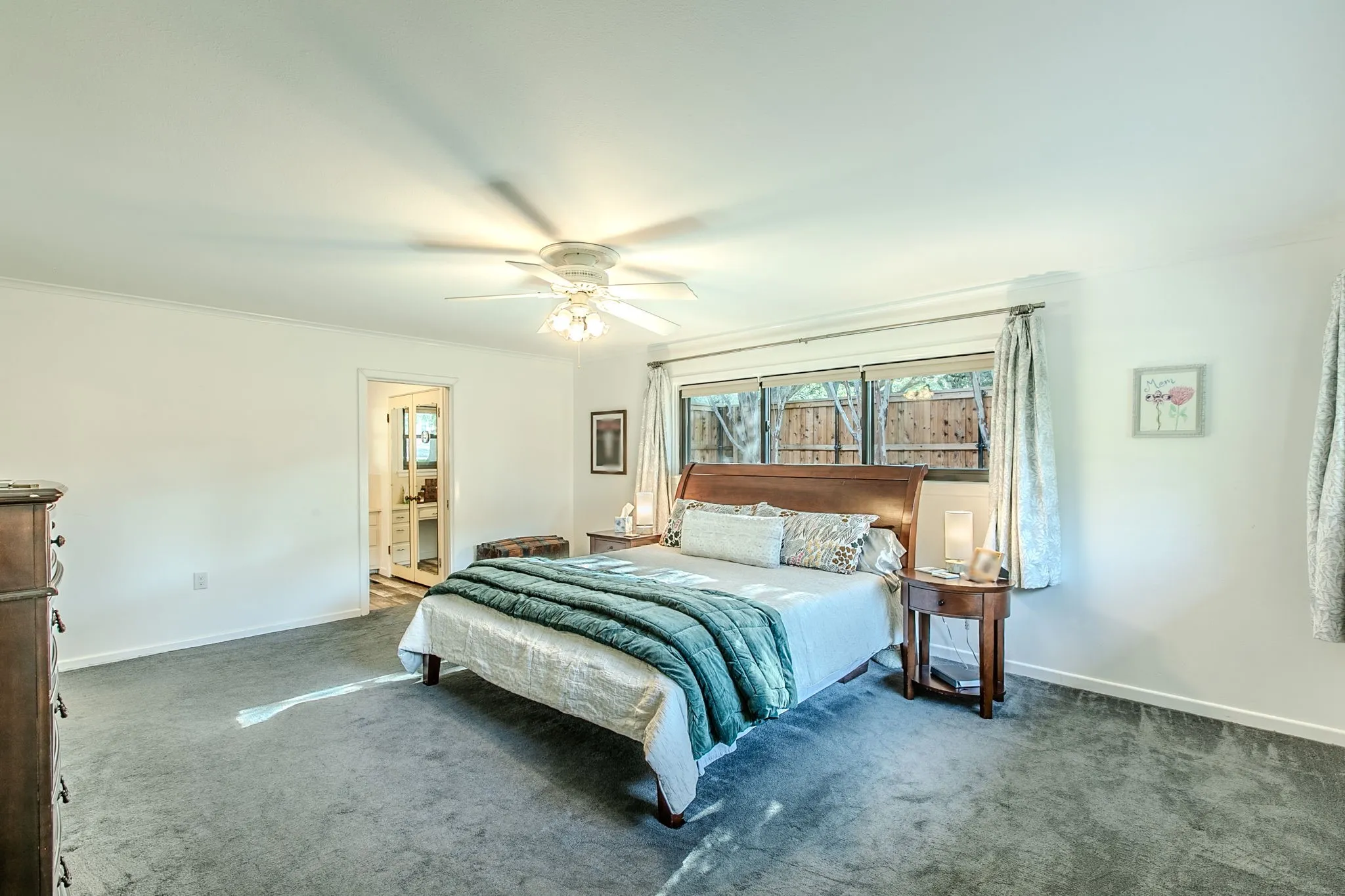 Single Family Residence For Sale in Mc Lennan County , 4936 Ridgeview Drive, Waco, Texas 76710, 3 Bedroom, 3 Bathroom, 2 Garage spaces, 3,092 Sqft, built in 1956, mls#21367081, Real Estate Agent in Waco, Homes For Sale in Mc Lennan county, Homes For Sale in Waco, Realtor in Waco Texas, Real Estate Brokerage Independent Realty Texas, Luminita Cordes Realtor