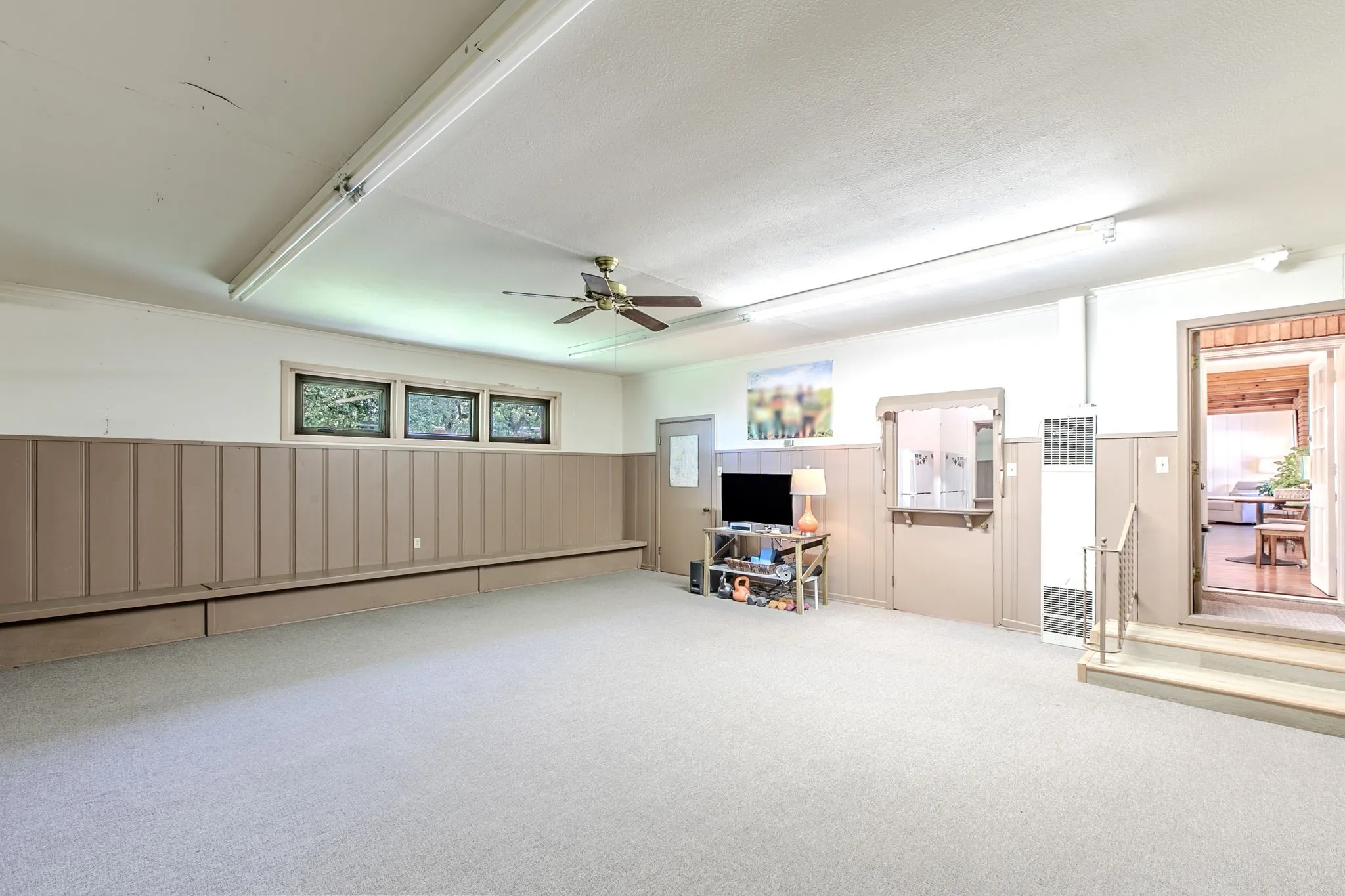 Single Family Residence For Sale in Mc Lennan County , 4936 Ridgeview Drive, Waco, Texas 76710, 3 Bedroom, 3 Bathroom, 2 Garage spaces, 3,092 Sqft, built in 1956, mls#21367081, Real Estate Agent in Waco, Homes For Sale in Mc Lennan county, Homes For Sale in Waco, Realtor in Waco Texas, Real Estate Brokerage Independent Realty Texas, Luminita Cordes Realtor