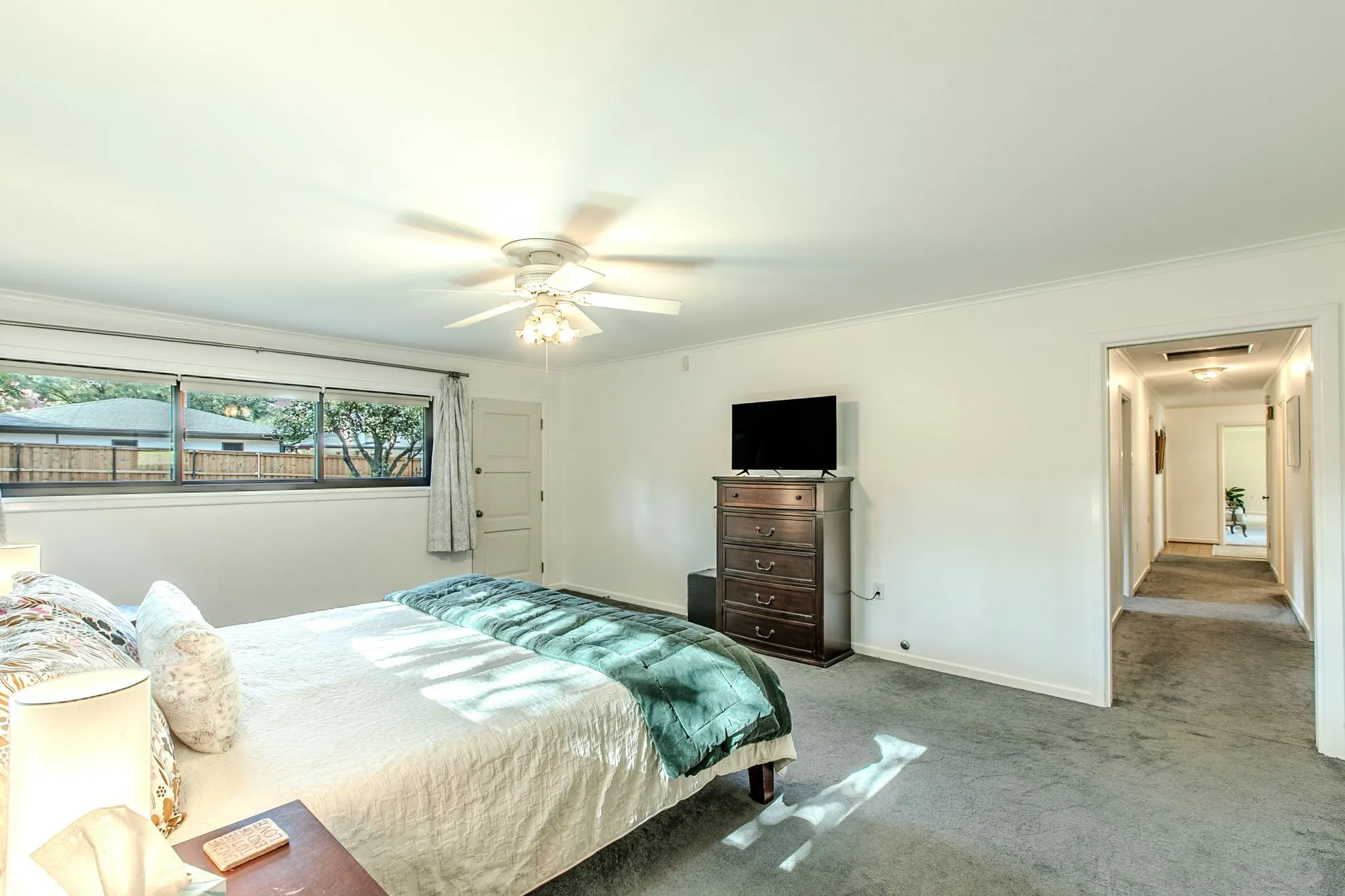 Single Family Residence For Sale in Mc Lennan County , 4936 Ridgeview Drive, Waco, Texas 76710, 3 Bedroom, 3 Bathroom, 2 Garage spaces, 3,092 Sqft, built in 1956, mls#21367081, Real Estate Agent in Waco, Homes For Sale in Mc Lennan county, Homes For Sale in Waco, Realtor in Waco Texas, Real Estate Brokerage Independent Realty Texas, Luminita Cordes Realtor