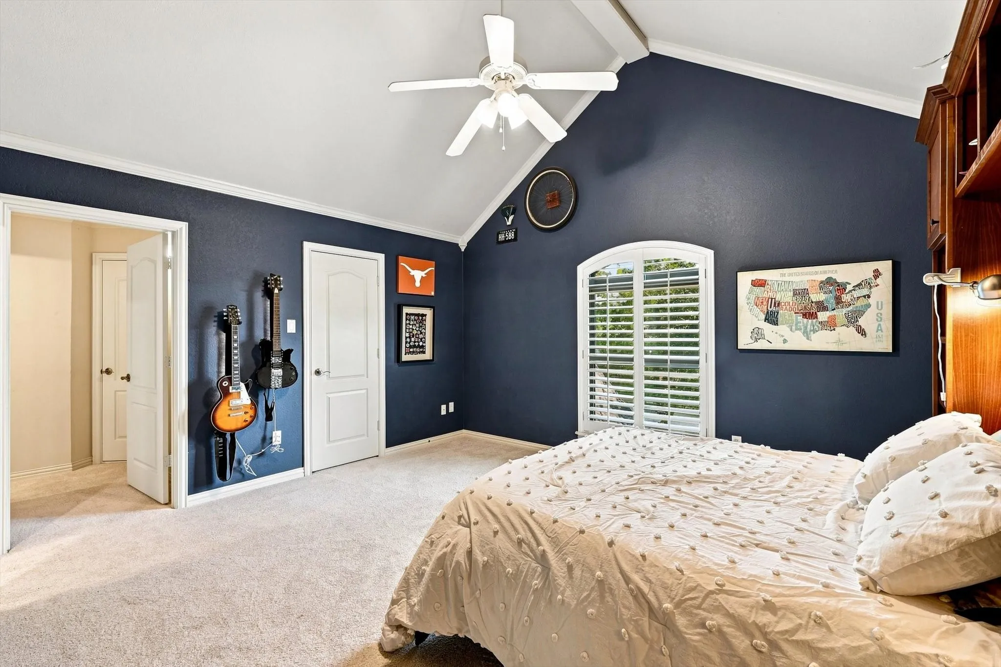 Single Family Residence For Sale in Tarrant County , 1208 Merlot Drive, Southlake, Texas 76092, 4 Bedroom, 4 Bathroom, 3 Garage spaces, 3,800 Sqft, built in 2001, mls#21368345, Real Estate Agent in Southlake, Homes For Sale in Tarrant county, Homes For Sale in Southlake, Realtor in Southlake Texas, Real Estate Brokerage Independent Realty Texas, Luminita Cordes Realtor