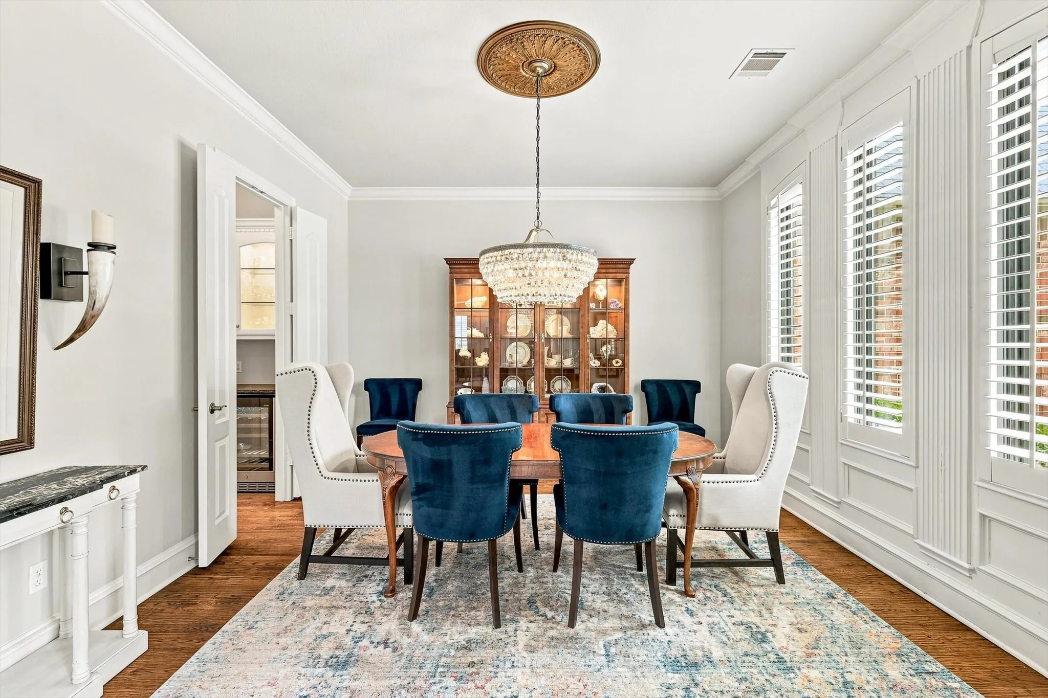 Single Family Residence For Sale in Tarrant County , 1208 Merlot Drive, Southlake, Texas 76092, 4 Bedroom, 4 Bathroom, 3 Garage spaces, 3,800 Sqft, built in 2001, mls#21368345, Real Estate Agent in Southlake, Homes For Sale in Tarrant county, Homes For Sale in Southlake, Realtor in Southlake Texas, Real Estate Brokerage Independent Realty Texas, Luminita Cordes Realtor