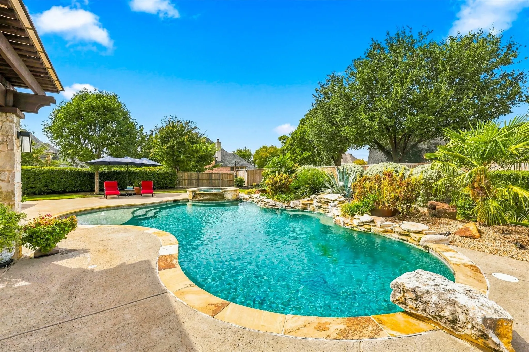 Single Family Residence For Sale in Tarrant County , 1208 Merlot Drive, Southlake, Texas 76092, 4 Bedroom, 4 Bathroom, 3 Garage spaces, 3,800 Sqft, built in 2001, mls#21368345, Real Estate Agent in Southlake, Homes For Sale in Tarrant county, Homes For Sale in Southlake, Realtor in Southlake Texas, Real Estate Brokerage Independent Realty Texas, Luminita Cordes Realtor