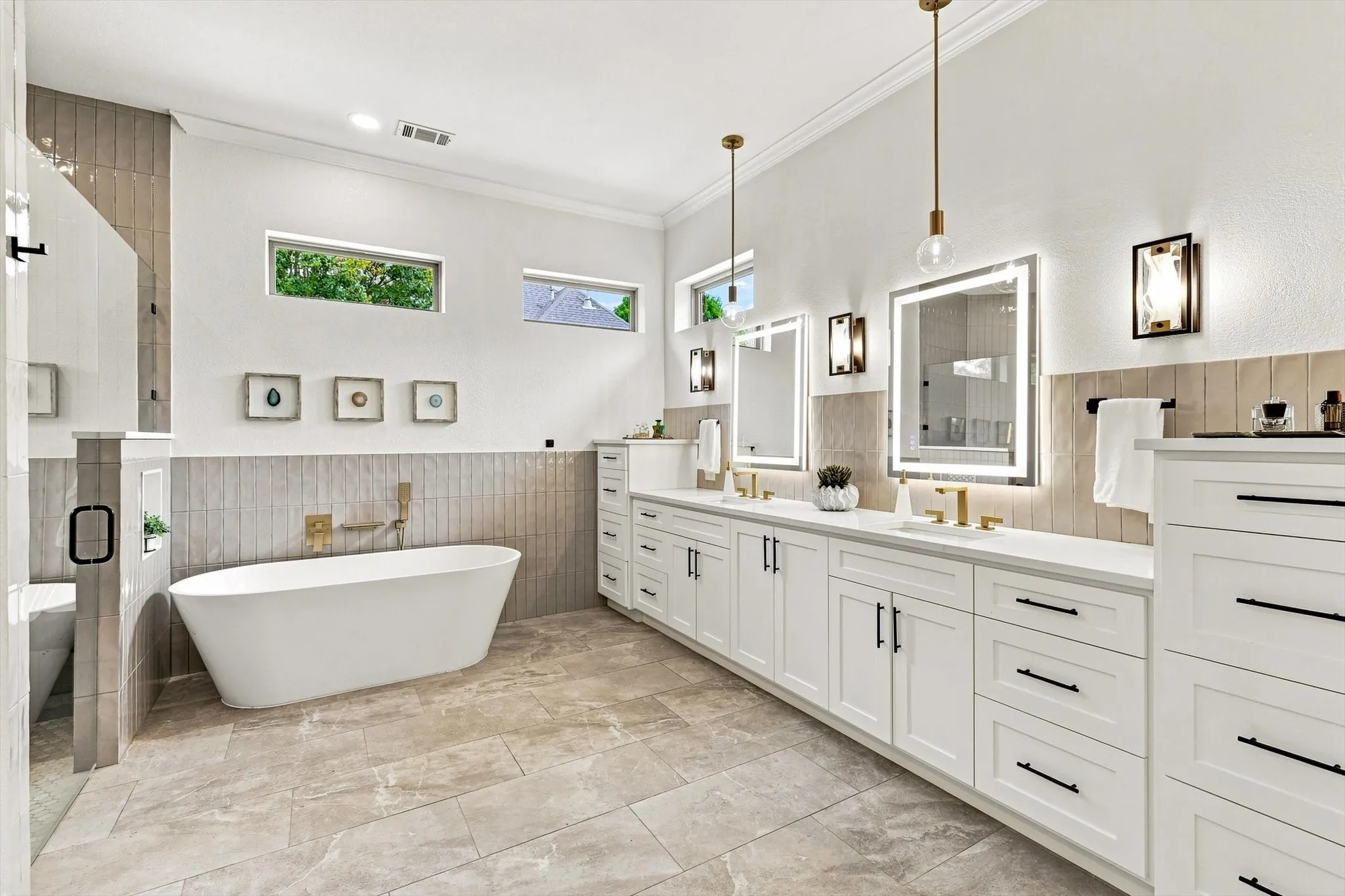 Single Family Residence For Sale in Tarrant County , 1208 Merlot Drive, Southlake, Texas 76092, 4 Bedroom, 4 Bathroom, 3 Garage spaces, 3,800 Sqft, built in 2001, mls#21368345, Real Estate Agent in Southlake, Homes For Sale in Tarrant county, Homes For Sale in Southlake, Realtor in Southlake Texas, Real Estate Brokerage Independent Realty Texas, Luminita Cordes Realtor