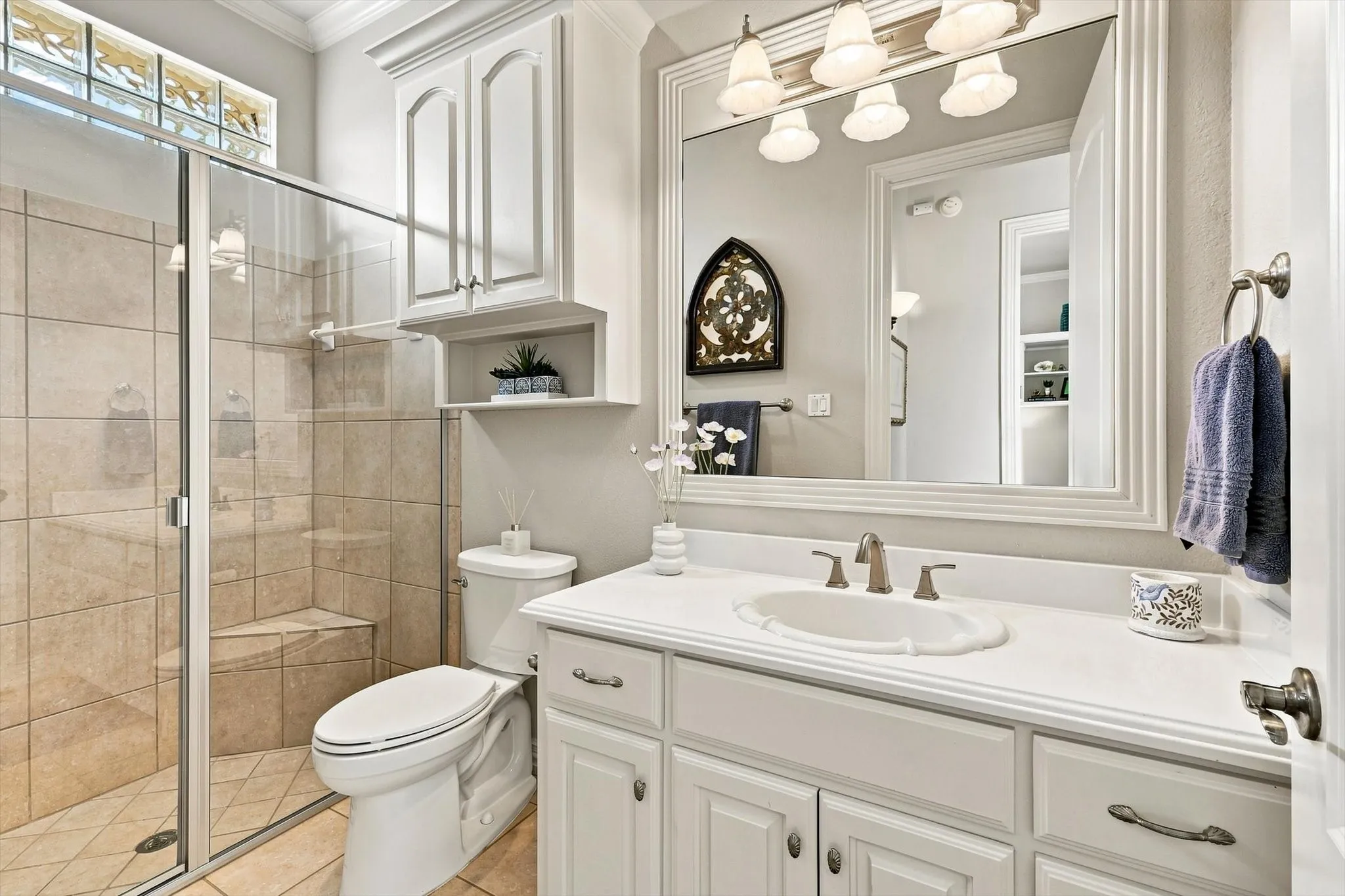 Single Family Residence For Sale in Tarrant County , 1208 Merlot Drive, Southlake, Texas 76092, 4 Bedroom, 4 Bathroom, 3 Garage spaces, 3,800 Sqft, built in 2001, mls#21368345, Real Estate Agent in Southlake, Homes For Sale in Tarrant county, Homes For Sale in Southlake, Realtor in Southlake Texas, Real Estate Brokerage Independent Realty Texas, Luminita Cordes Realtor