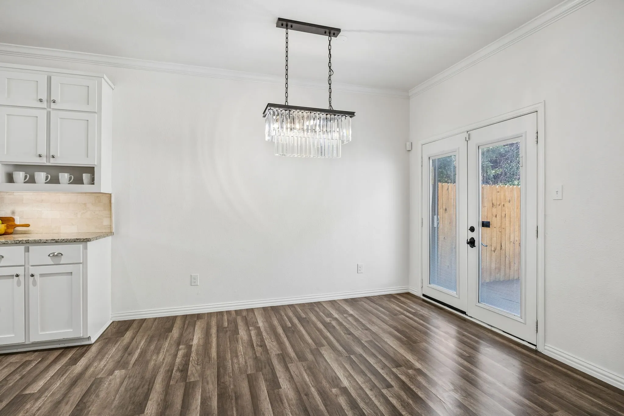 Single Family Residence For Rent in Dallas County , 2113 Parkview, Carrollton, Texas 75006, 2 Bedroom, 3 Bathroom, 2 Garage spaces, 1,428 Sqft, built in 2007, mls#21369577, Real Estate Agent in Carrollton, Homes For Rent in Dallas county, Homes For Rent in Carrollton, Realtor in Carrollton Texas, Real Estate Brokerage Independent Realty Texas, Luminita Cordes Realtor