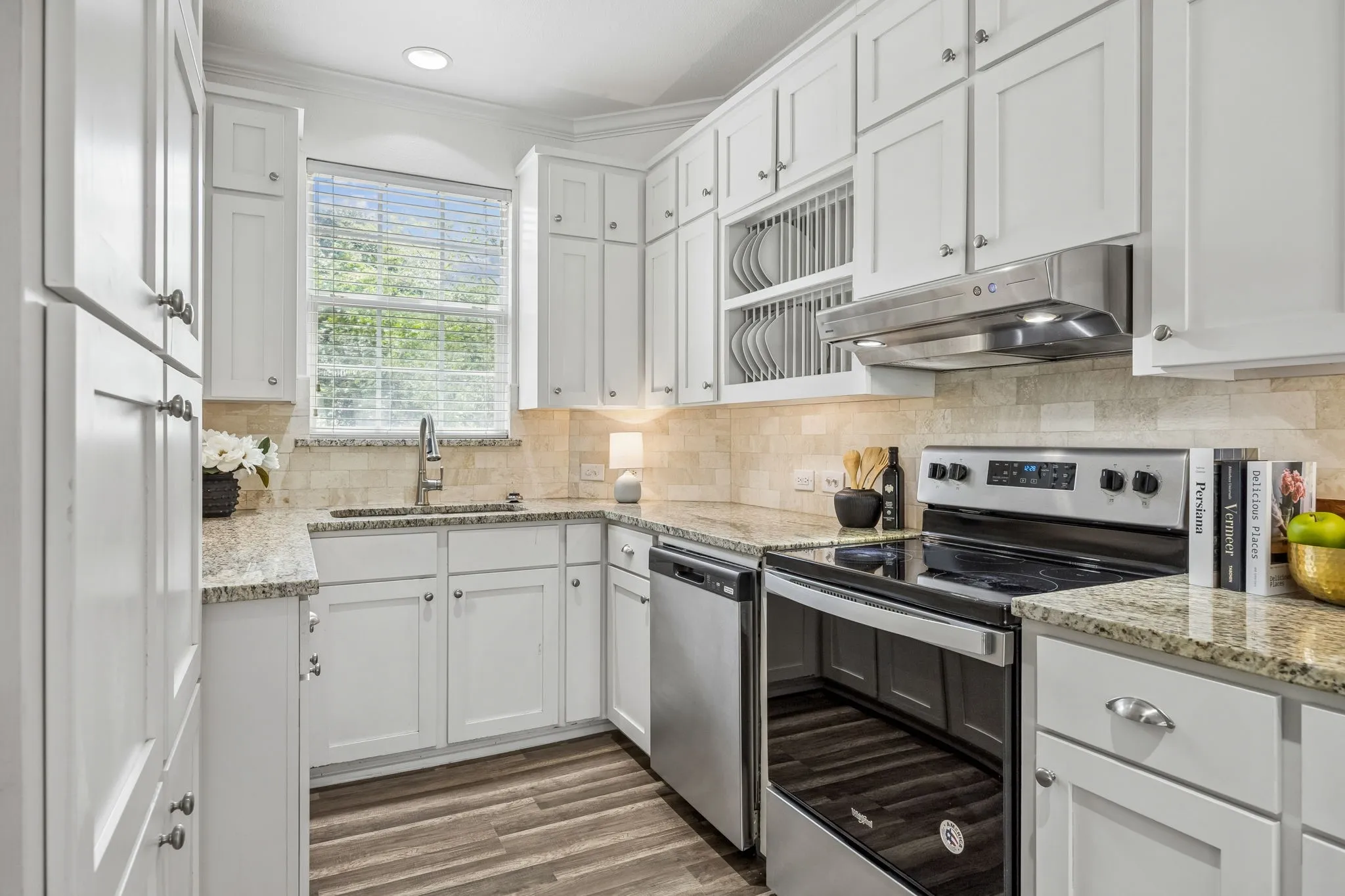 Single Family Residence For Rent in Dallas County , 2113 Parkview, Carrollton, Texas 75006, 2 Bedroom, 3 Bathroom, 2 Garage spaces, 1,428 Sqft, built in 2007, mls#21369577, Real Estate Agent in Carrollton, Homes For Rent in Dallas county, Homes For Rent in Carrollton, Realtor in Carrollton Texas, Real Estate Brokerage Independent Realty Texas, Luminita Cordes Realtor
