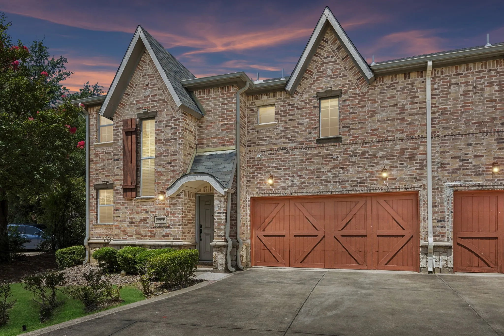 Single Family Residence For Rent in Dallas County , 2113 Parkview, Carrollton, Texas 75006, 2 Bedroom, 3 Bathroom, 2 Garage spaces, 1,428 Sqft, built in 2007, mls#21369577, Real Estate Agent in Carrollton, Homes For Rent in Dallas county, Homes For Rent in Carrollton, Realtor in Carrollton Texas, Real Estate Brokerage Independent Realty Texas, Luminita Cordes Realtor
