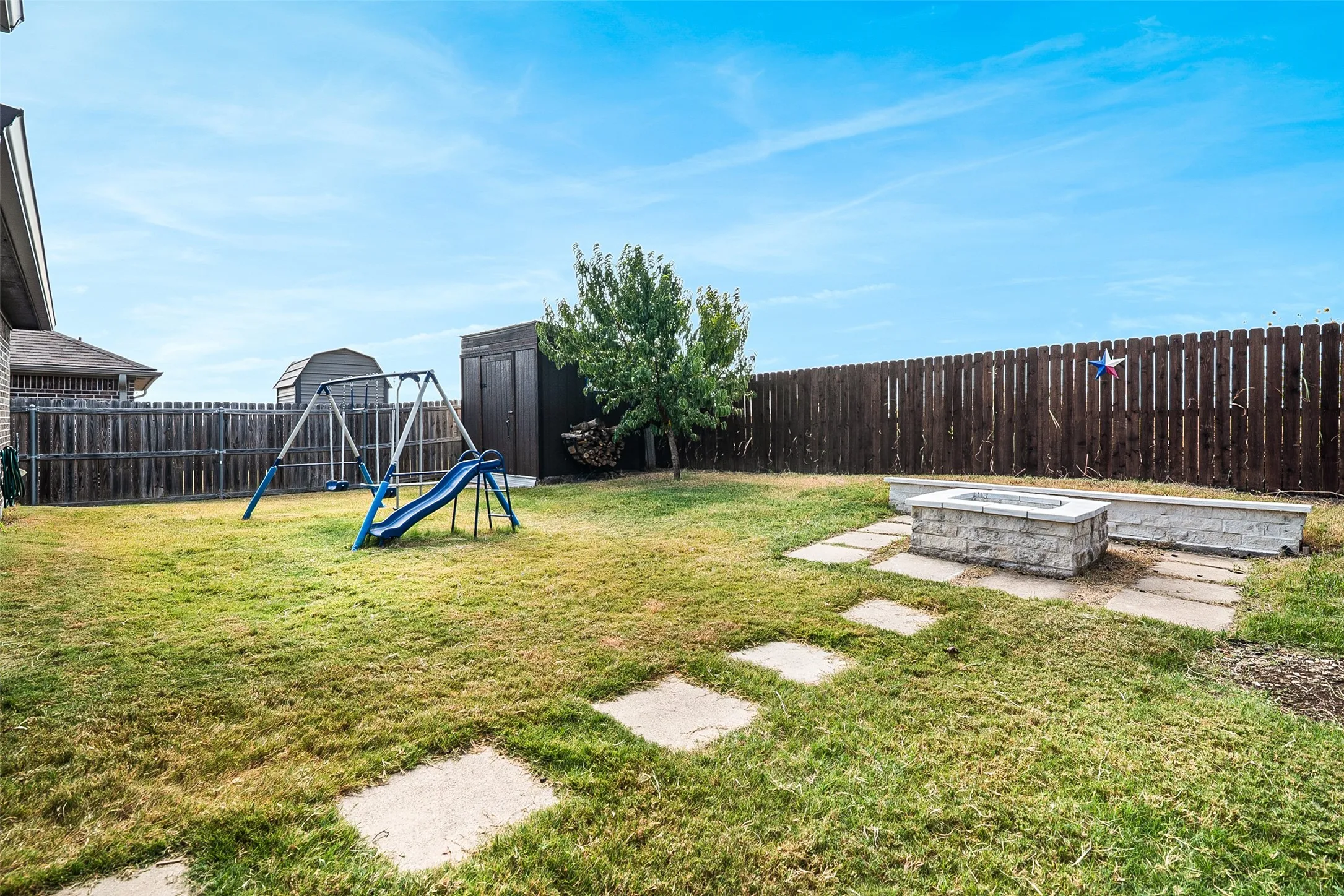 Single Family Residence For Sale in Grayson County , 3514 Hanan Street, Sherman, Texas 75092, 3 Bedroom, 2 Bathroom, 2 Garage spaces, 1,726 Sqft, built in 2019, mls#21370671, Real Estate Agent in Sherman, Homes For Sale in Grayson county, Homes For Sale in Sherman, Realtor in Sherman Texas, Real Estate Brokerage Independent Realty Texas, Luminita Cordes Realtor