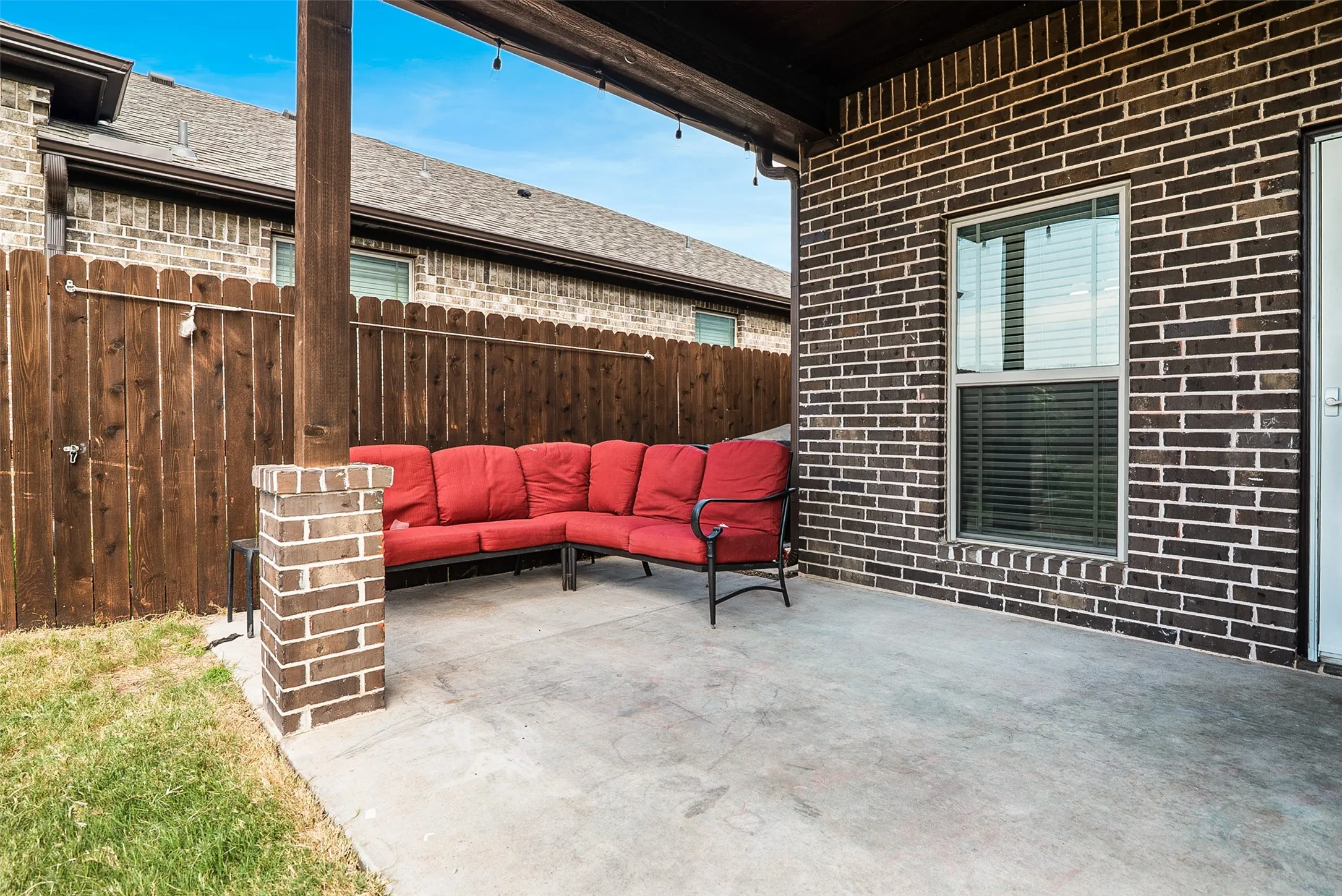 Single Family Residence For Sale in Grayson County , 3514 Hanan Street, Sherman, Texas 75092, 3 Bedroom, 2 Bathroom, 2 Garage spaces, 1,726 Sqft, built in 2019, mls#21370671, Real Estate Agent in Sherman, Homes For Sale in Grayson county, Homes For Sale in Sherman, Realtor in Sherman Texas, Real Estate Brokerage Independent Realty Texas, Luminita Cordes Realtor
