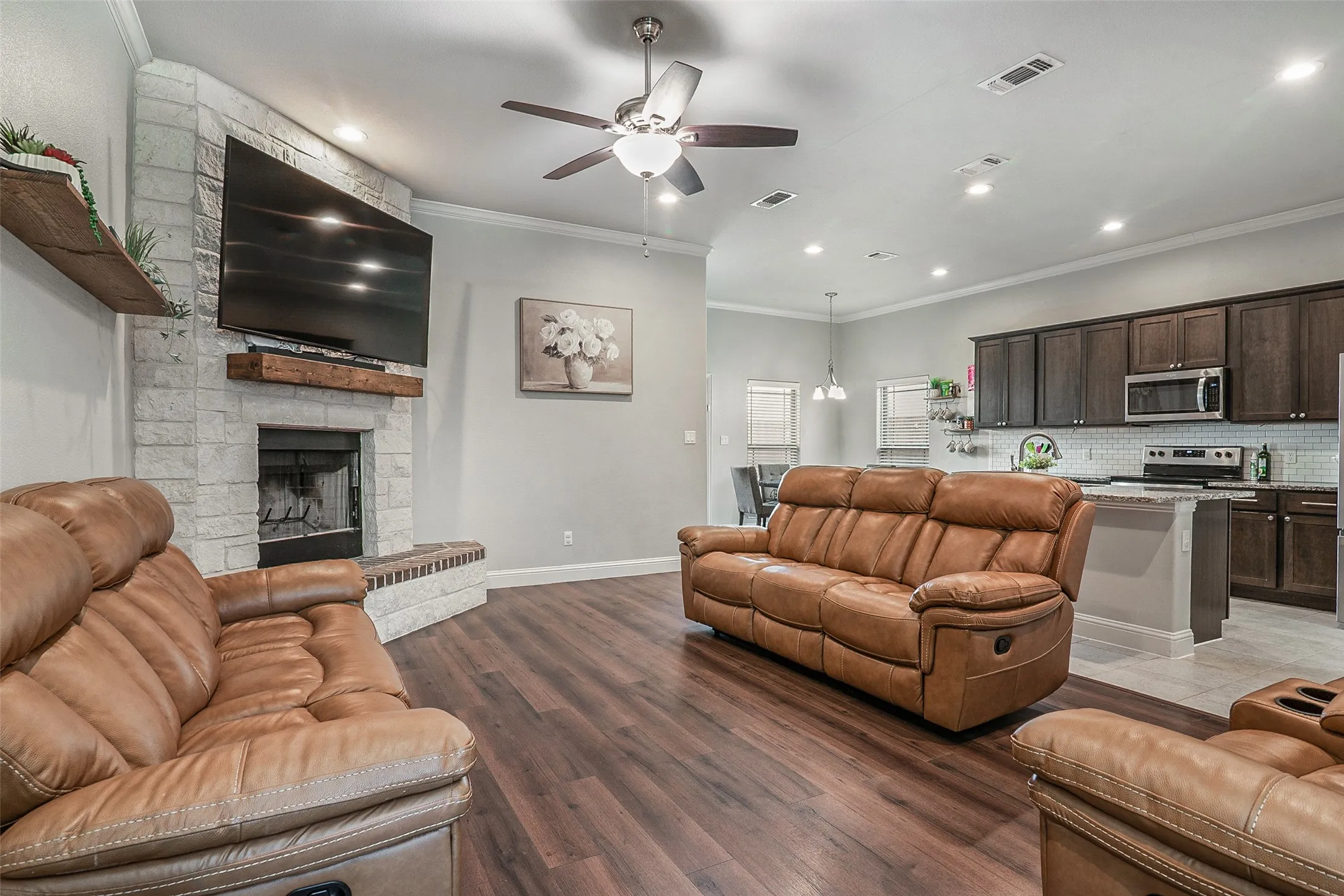 Single Family Residence For Sale in Grayson County , 3514 Hanan Street, Sherman, Texas 75092, 3 Bedroom, 2 Bathroom, 2 Garage spaces, 1,726 Sqft, built in 2019, mls#21370671, Real Estate Agent in Sherman, Homes For Sale in Grayson county, Homes For Sale in Sherman, Realtor in Sherman Texas, Real Estate Brokerage Independent Realty Texas, Luminita Cordes Realtor