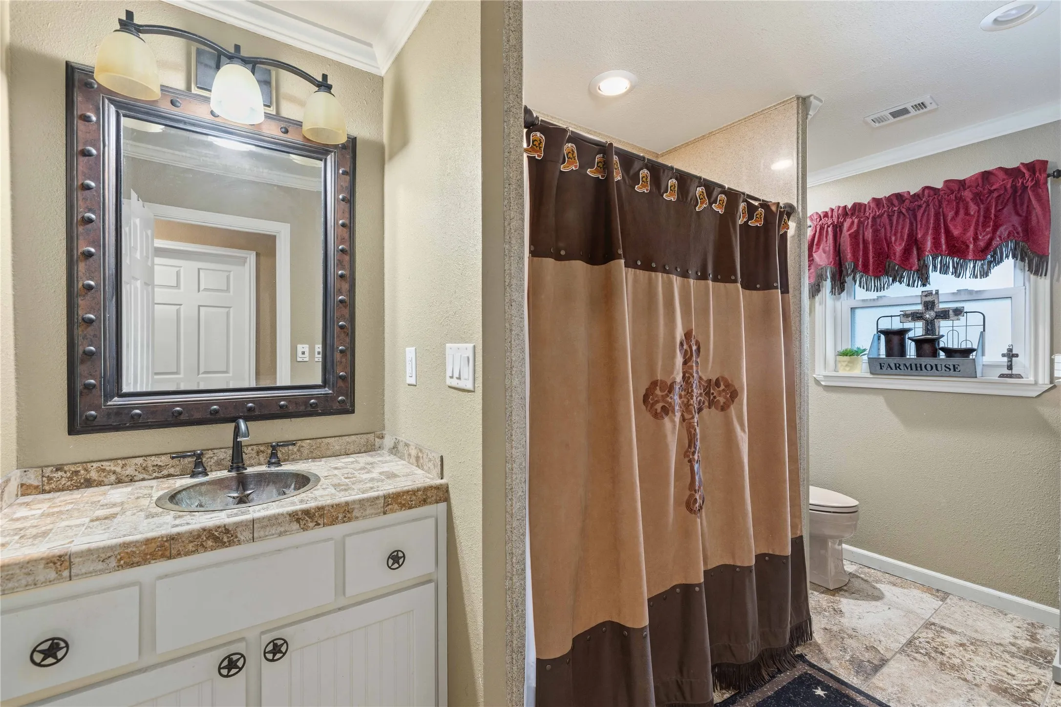 Beautiful sink in vanity