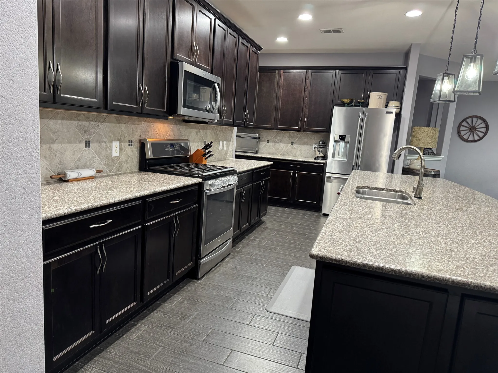 Single Family Residence For Rent in Denton County , 1100 Berrydale Drive, Northlake, Texas 76226, 5 Bedroom, 4 Bathroom, 3 Garage spaces, 3,606 Sqft, built in 2015, mls#21370944, Real Estate Agent in Northlake, Homes For Rent in Denton county, Homes For Rent in Northlake, Realtor in Northlake Texas, Real Estate Brokerage Independent Realty Texas, Luminita Cordes Realtor
