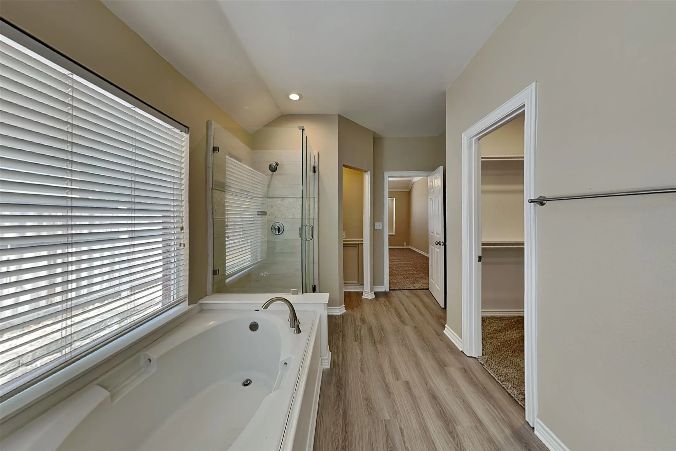 Single Family Residence For Rent in Tarrant County , 4733 Parkmount Drive, Fort Worth, Texas 76137, 3 Bedroom, 2 Bathroom, 2 Garage spaces, 1,768 Sqft, built in 2000, mls#21371846, Real Estate Agent in Fort Worth, Homes For Rent in Tarrant county, Homes For Rent in Fort Worth, Realtor in Fort Worth Texas, Real Estate Brokerage Independent Realty Texas, Luminita Cordes Realtor