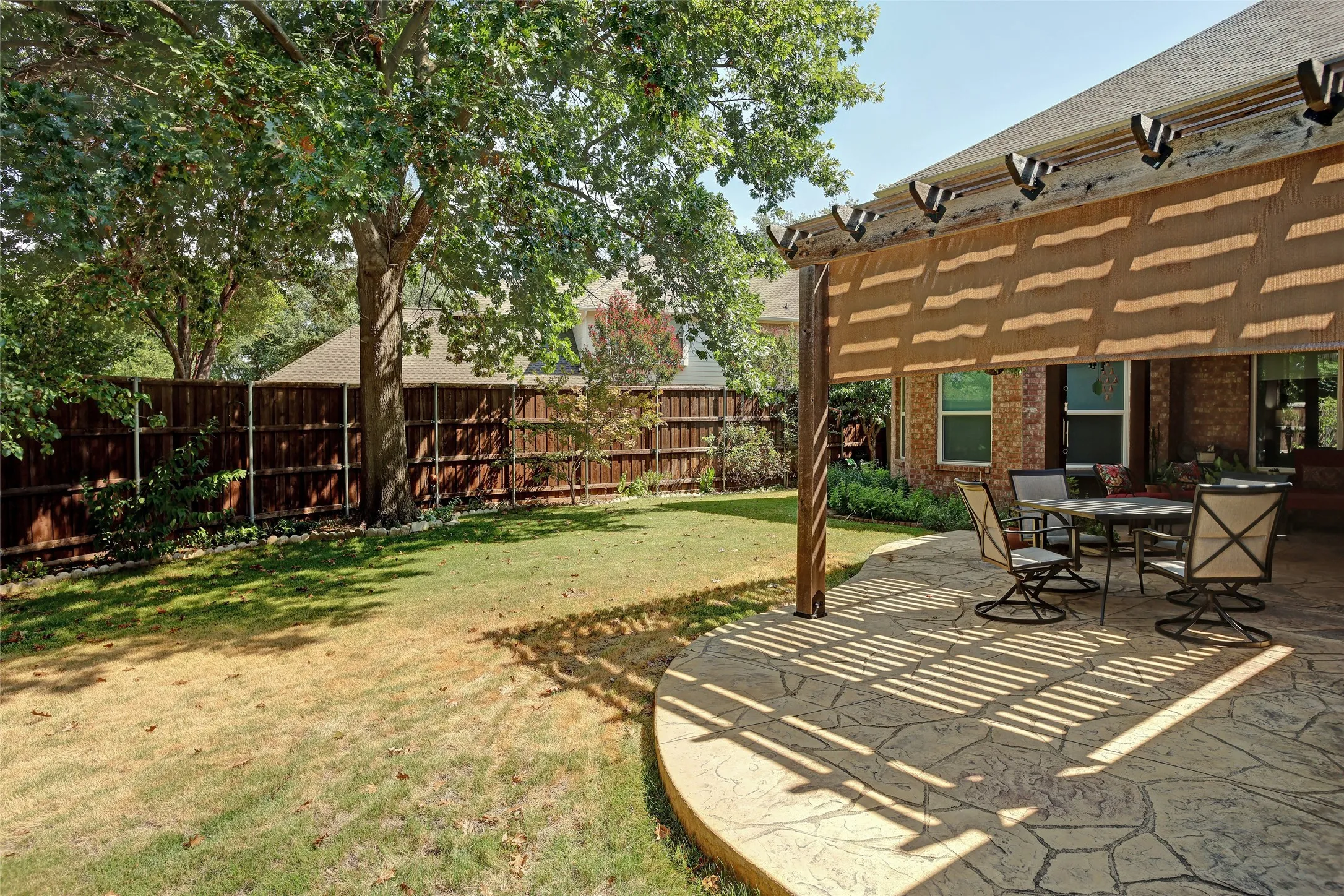 Single Family Residence For Sale in Collin County , 402 Irvine Drive, Allen, Texas 75013, 5 Bedroom, 4 Bathroom, 2 Garage spaces, 2,922 Sqft, built in 1996, mls#21369249, Real Estate Agent in Allen, Homes For Sale in Collin county, Homes For Sale in Allen, Realtor in Allen Texas, Real Estate Brokerage Independent Realty Texas, Luminita Cordes Realtor
