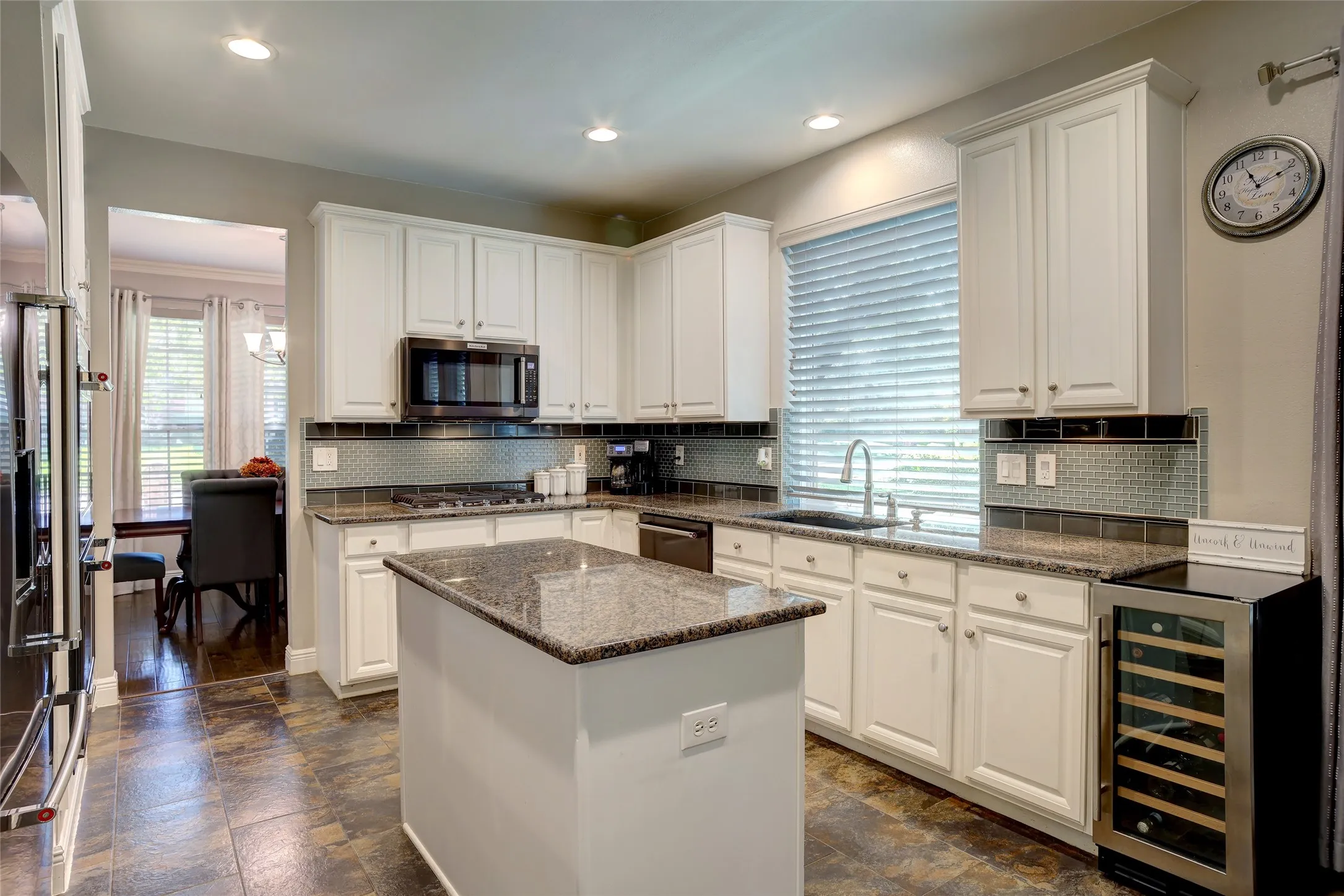 Single Family Residence For Sale in Collin County , 402 Irvine Drive, Allen, Texas 75013, 5 Bedroom, 4 Bathroom, 2 Garage spaces, 2,922 Sqft, built in 1996, mls#21369249, Real Estate Agent in Allen, Homes For Sale in Collin county, Homes For Sale in Allen, Realtor in Allen Texas, Real Estate Brokerage Independent Realty Texas, Luminita Cordes Realtor
