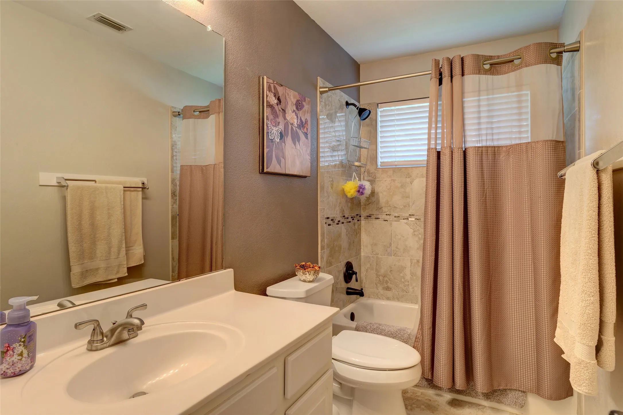 Single Family Residence For Sale in Collin County , 402 Irvine Drive, Allen, Texas 75013, 5 Bedroom, 4 Bathroom, 2 Garage spaces, 2,922 Sqft, built in 1996, mls#21369249, Real Estate Agent in Allen, Homes For Sale in Collin county, Homes For Sale in Allen, Realtor in Allen Texas, Real Estate Brokerage Independent Realty Texas, Luminita Cordes Realtor