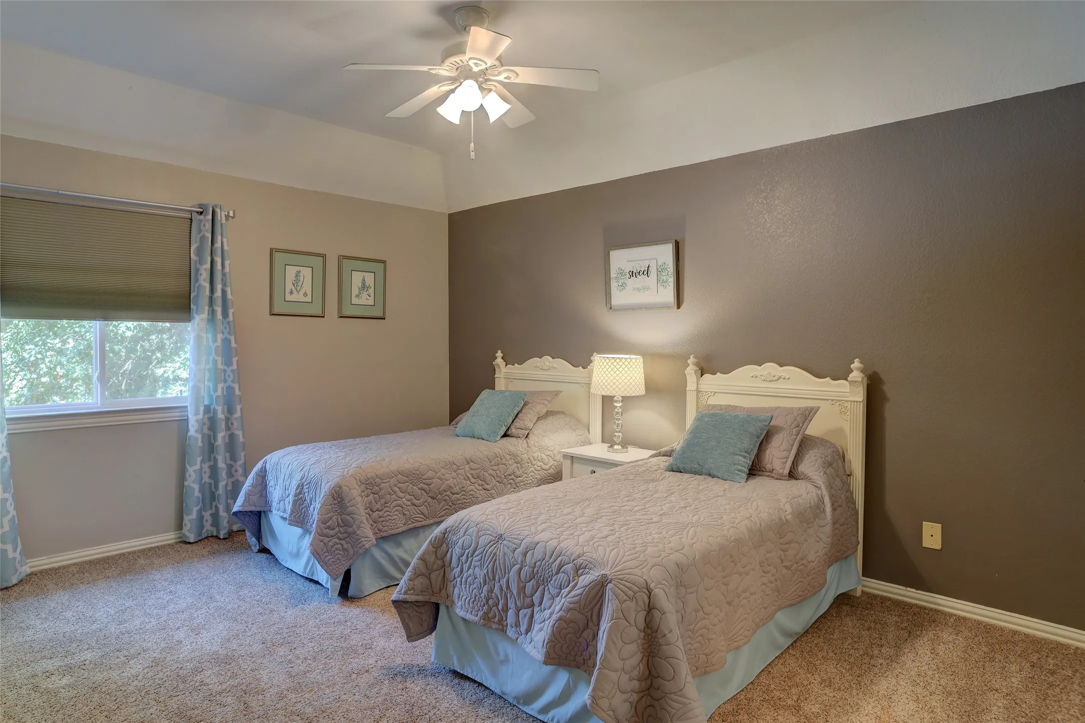 Single Family Residence For Sale in Collin County , 402 Irvine Drive, Allen, Texas 75013, 5 Bedroom, 4 Bathroom, 2 Garage spaces, 2,922 Sqft, built in 1996, mls#21369249, Real Estate Agent in Allen, Homes For Sale in Collin county, Homes For Sale in Allen, Realtor in Allen Texas, Real Estate Brokerage Independent Realty Texas, Luminita Cordes Realtor
