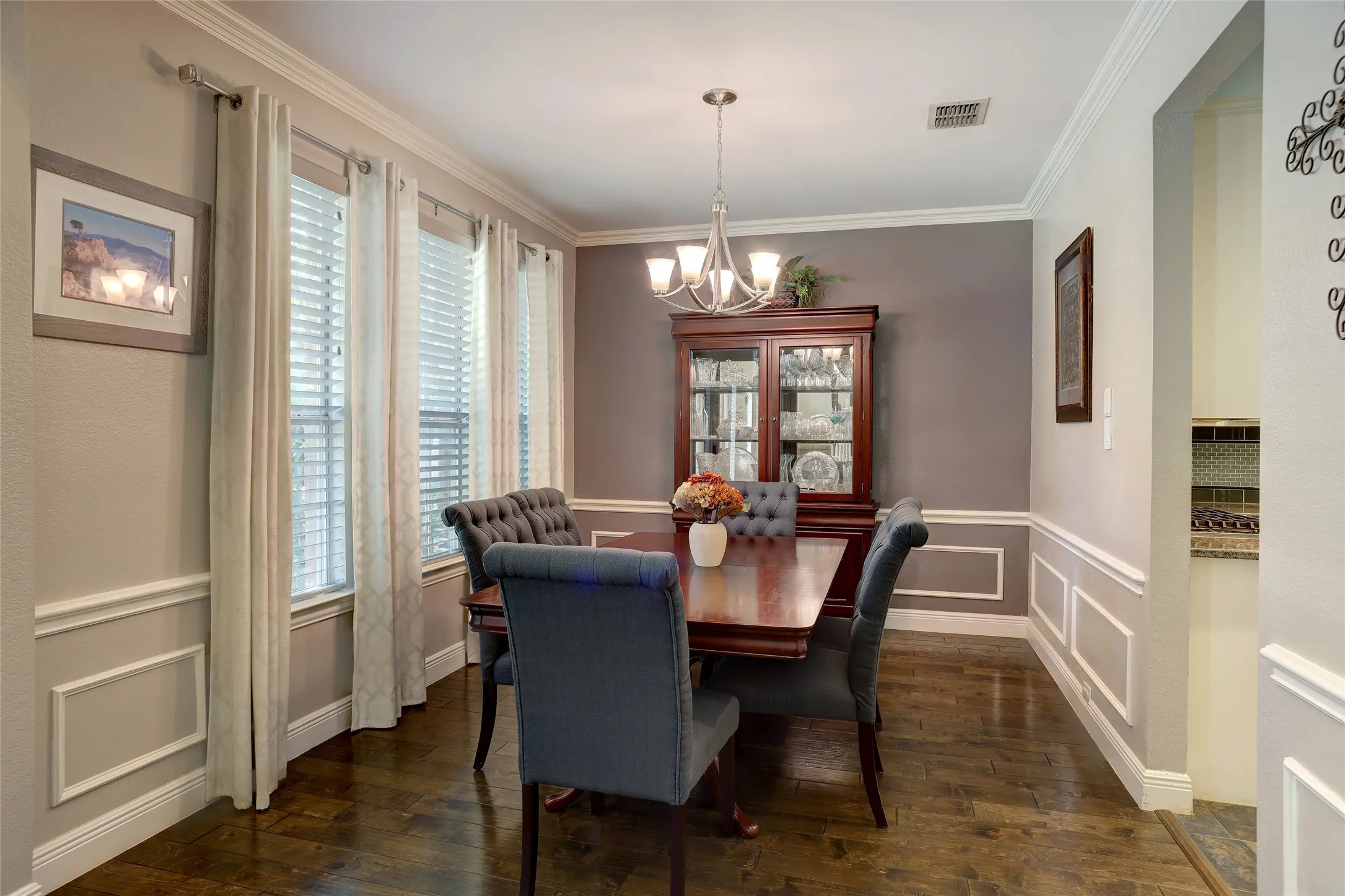 Single Family Residence For Sale in Collin County , 402 Irvine Drive, Allen, Texas 75013, 5 Bedroom, 4 Bathroom, 2 Garage spaces, 2,922 Sqft, built in 1996, mls#21369249, Real Estate Agent in Allen, Homes For Sale in Collin county, Homes For Sale in Allen, Realtor in Allen Texas, Real Estate Brokerage Independent Realty Texas, Luminita Cordes Realtor