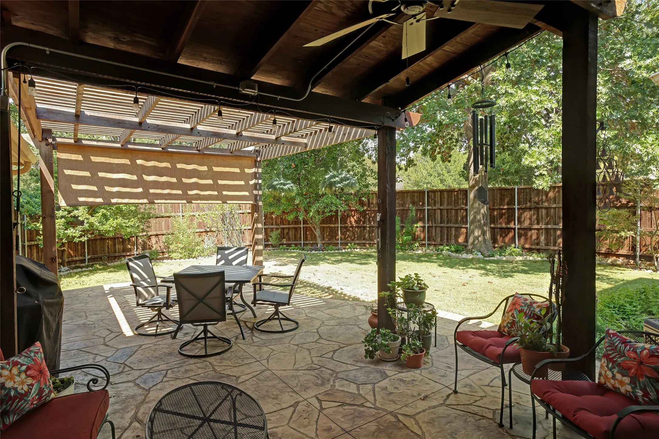 Single Family Residence For Sale in Collin County , 402 Irvine Drive, Allen, Texas 75013, 5 Bedroom, 4 Bathroom, 2 Garage spaces, 2,922 Sqft, built in 1996, mls#21369249, Real Estate Agent in Allen, Homes For Sale in Collin county, Homes For Sale in Allen, Realtor in Allen Texas, Real Estate Brokerage Independent Realty Texas, Luminita Cordes Realtor