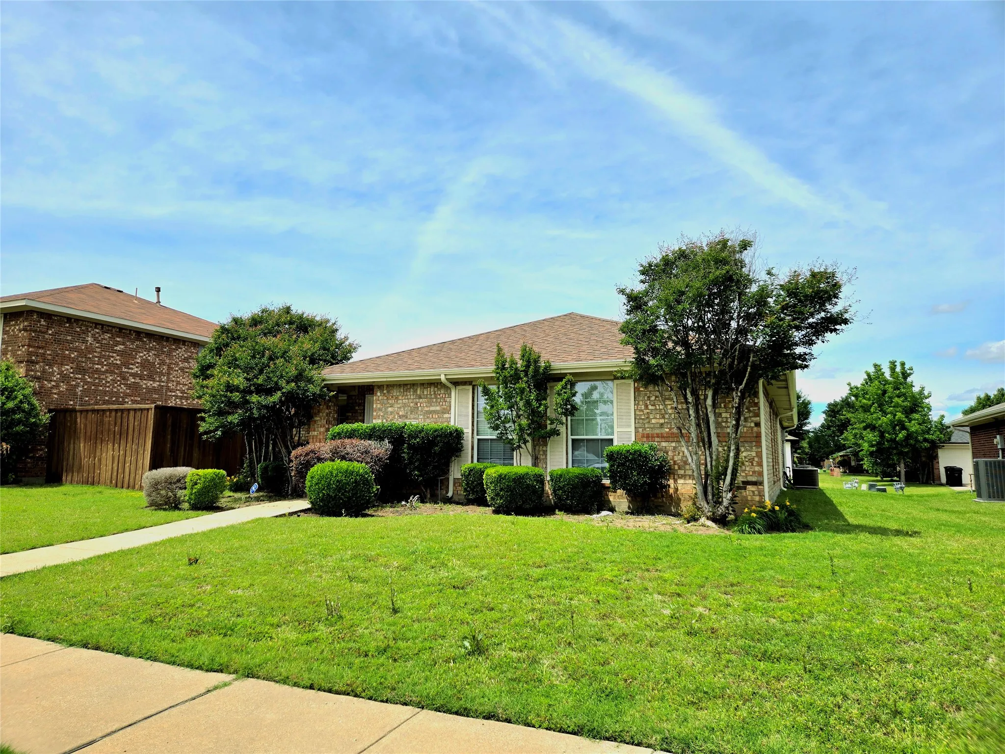 Single Family Residence For Rent in Denton County , 4156 Palace Place, Frisco, Texas 75033, 4 Bedroom, 2 Bathroom, 2 Garage spaces, 2,001 Sqft, built in 2002, mls#21360090, Real Estate Agent in Frisco, Homes For Rent in Denton county, Homes For Rent in Frisco, Realtor in Frisco Texas, Real Estate Brokerage Independent Realty Texas, Luminita Cordes Realtor