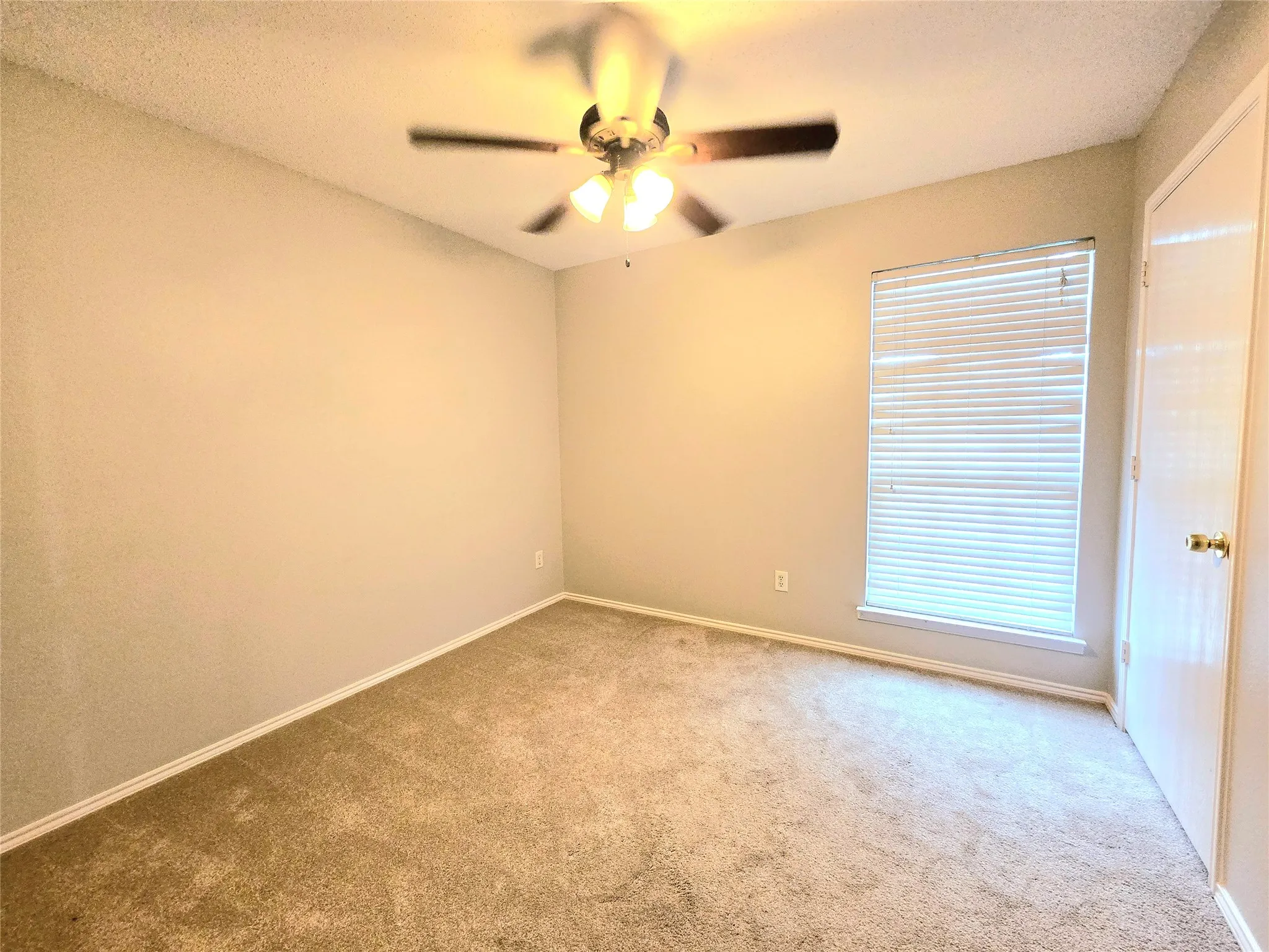 Single Family Residence For Rent in Denton County , 4156 Palace Place, Frisco, Texas 75033, 4 Bedroom, 2 Bathroom, 2 Garage spaces, 2,001 Sqft, built in 2002, mls#21360090, Real Estate Agent in Frisco, Homes For Rent in Denton county, Homes For Rent in Frisco, Realtor in Frisco Texas, Real Estate Brokerage Independent Realty Texas, Luminita Cordes Realtor