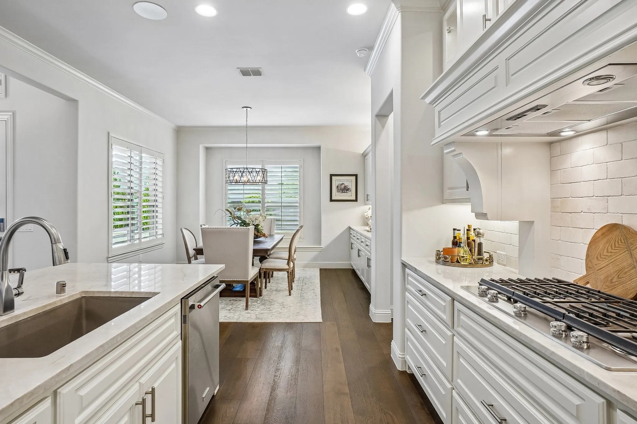 Single Family Residence For Sale in Denton County , 150 Freesia Drive, Flower Mound, Texas 75028, 3 Bedroom, 3 Bathroom, 2 Garage spaces, 3,034 Sqft, built in 2019, mls#21371727, Real Estate Agent in Flower Mound, Homes For Sale in Denton county, Homes For Sale in Flower Mound, Realtor in Flower Mound Texas, Real Estate Brokerage Independent Realty Texas, Luminita Cordes Realtor