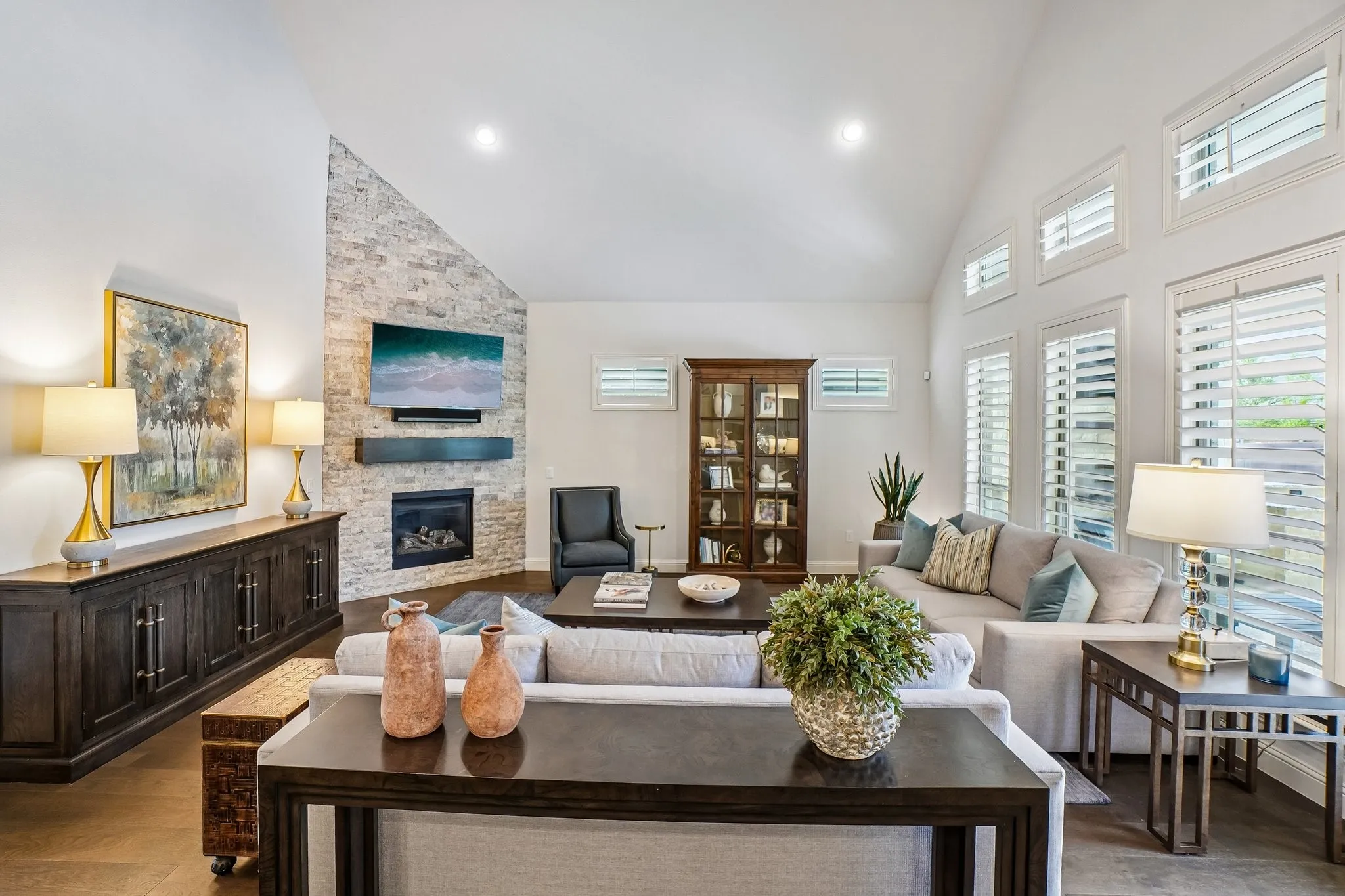 Single Family Residence For Sale in Denton County , 150 Freesia Drive, Flower Mound, Texas 75028, 3 Bedroom, 3 Bathroom, 2 Garage spaces, 3,034 Sqft, built in 2019, mls#21371727, Real Estate Agent in Flower Mound, Homes For Sale in Denton county, Homes For Sale in Flower Mound, Realtor in Flower Mound Texas, Real Estate Brokerage Independent Realty Texas, Luminita Cordes Realtor