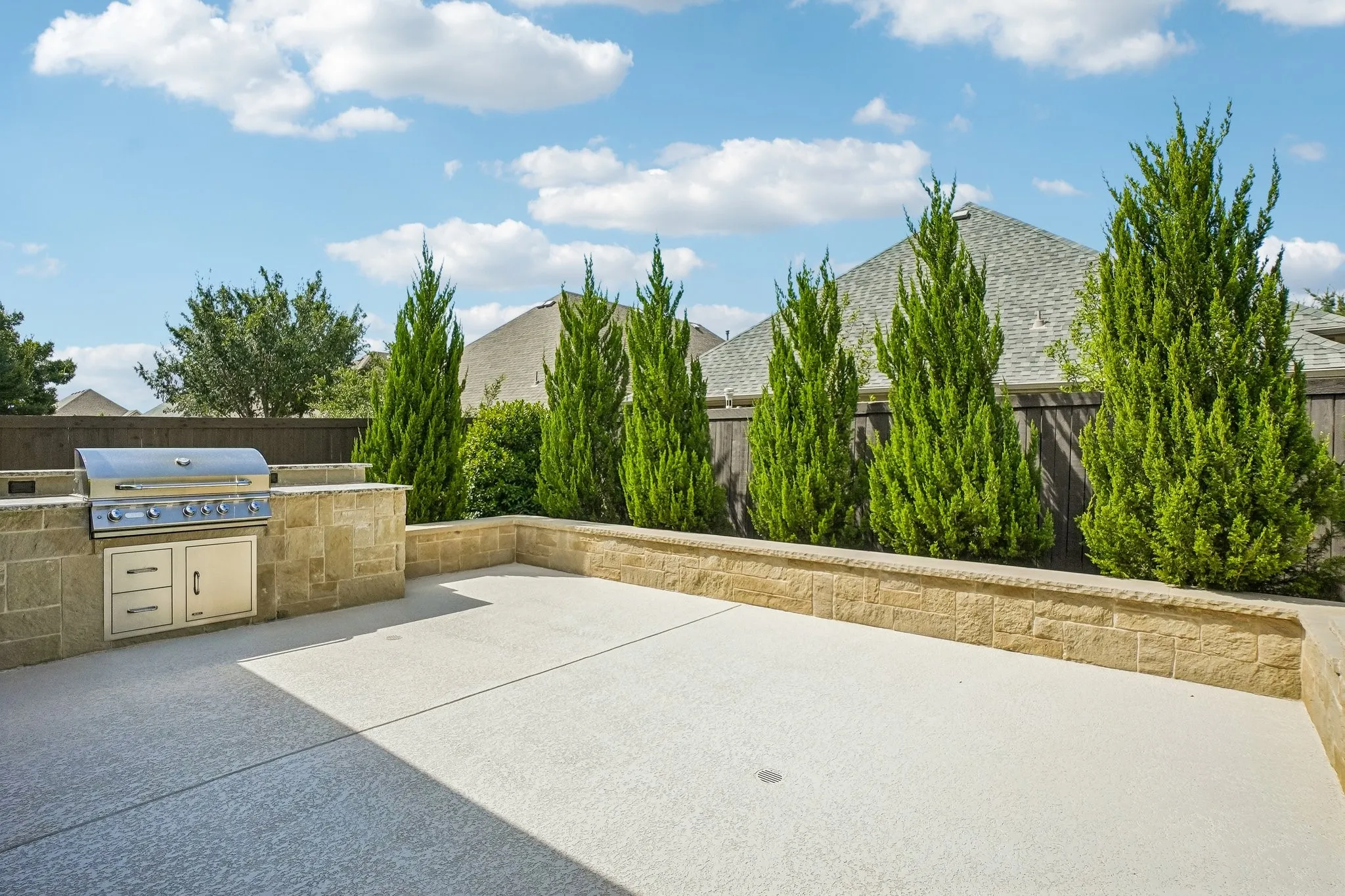 Single Family Residence For Sale in Denton County , 150 Freesia Drive, Flower Mound, Texas 75028, 3 Bedroom, 3 Bathroom, 2 Garage spaces, 3,034 Sqft, built in 2019, mls#21371727, Real Estate Agent in Flower Mound, Homes For Sale in Denton county, Homes For Sale in Flower Mound, Realtor in Flower Mound Texas, Real Estate Brokerage Independent Realty Texas, Luminita Cordes Realtor