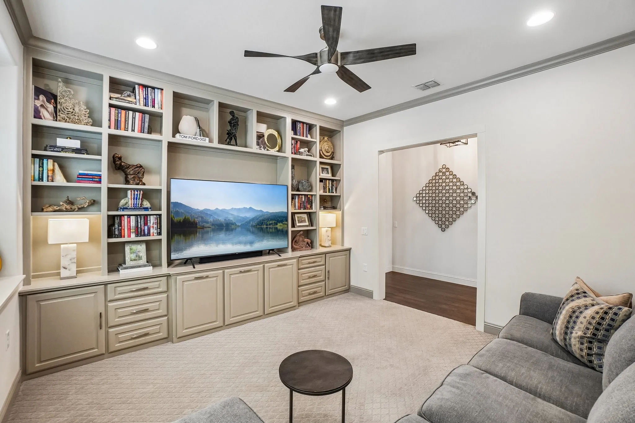 Single Family Residence For Sale in Denton County , 150 Freesia Drive, Flower Mound, Texas 75028, 3 Bedroom, 3 Bathroom, 2 Garage spaces, 3,034 Sqft, built in 2019, mls#21371727, Real Estate Agent in Flower Mound, Homes For Sale in Denton county, Homes For Sale in Flower Mound, Realtor in Flower Mound Texas, Real Estate Brokerage Independent Realty Texas, Luminita Cordes Realtor