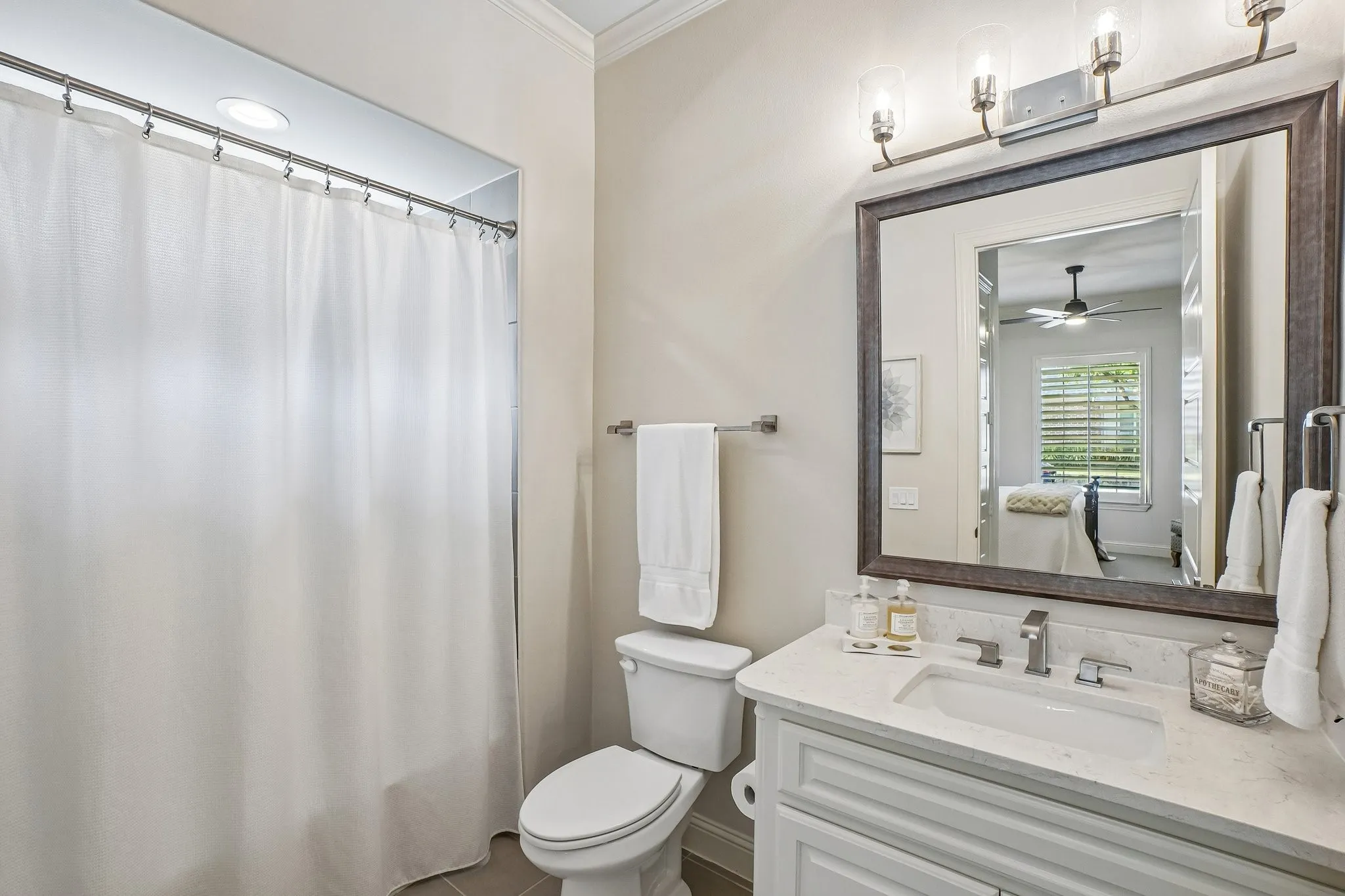 Single Family Residence For Sale in Denton County , 150 Freesia Drive, Flower Mound, Texas 75028, 3 Bedroom, 3 Bathroom, 2 Garage spaces, 3,034 Sqft, built in 2019, mls#21371727, Real Estate Agent in Flower Mound, Homes For Sale in Denton county, Homes For Sale in Flower Mound, Realtor in Flower Mound Texas, Real Estate Brokerage Independent Realty Texas, Luminita Cordes Realtor