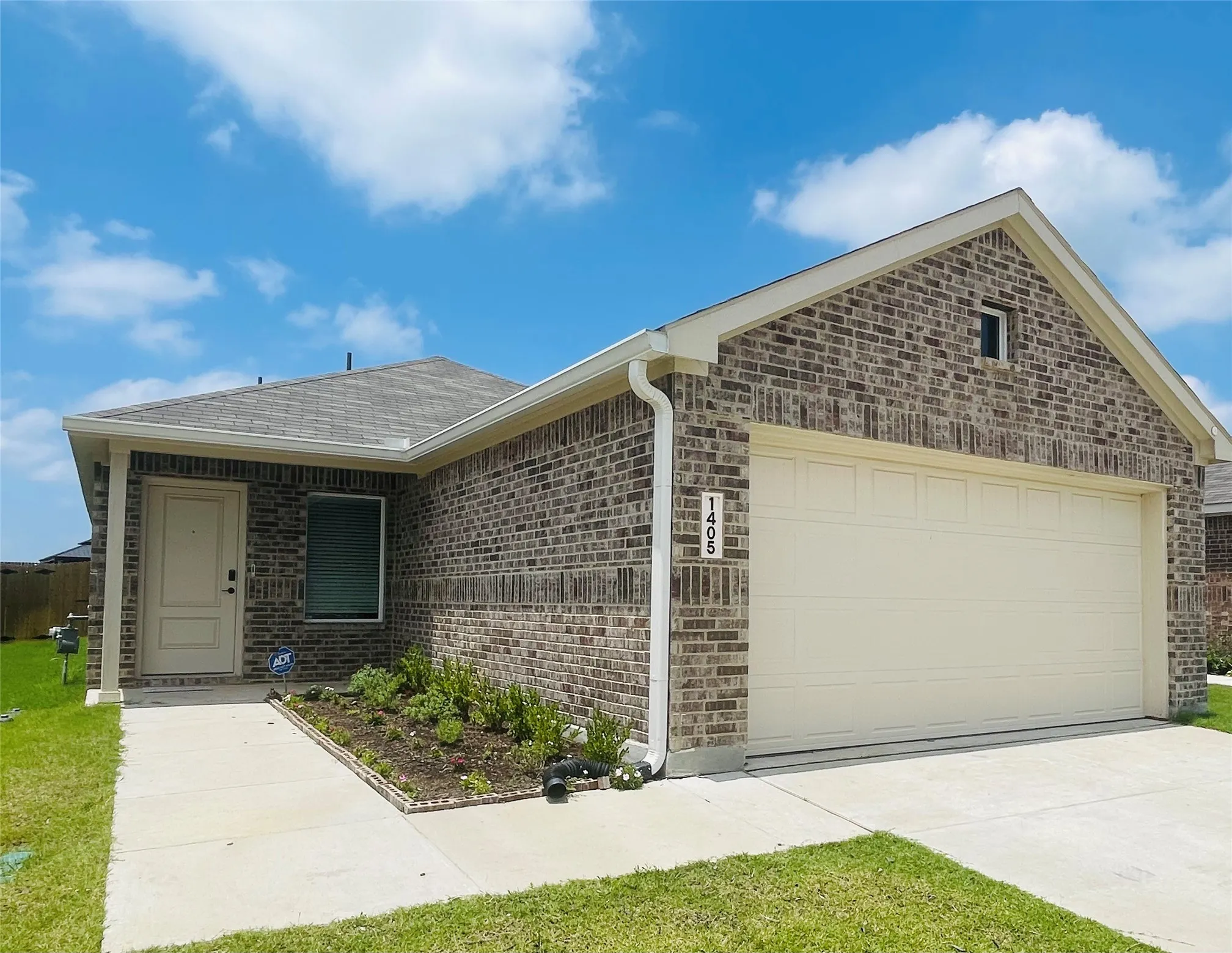 Single Family Residence For Rent in Kaufman County , 1405 Merlin Bluff Street, Forney, Texas 75126, 3 Bedroom, 2 Bathroom, 2 Garage spaces, 1,500 Sqft, built in 2024, mls#21371857, Real Estate Agent in Forney, Homes For Rent in Kaufman county, Homes For Rent in Forney, Realtor in Forney Texas, Real Estate Brokerage Independent Realty Texas, Luminita Cordes Realtor