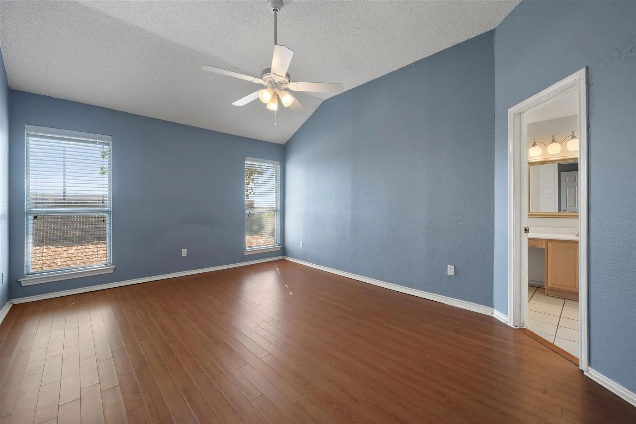 Single Family Residence For Sale in Johnson County , 1212 Charles Drive, Alvarado, Texas 76009, 3 Bedroom, 2 Bathroom, 2 Garage spaces, 1,310 Sqft, built in 1998, mls#21371665, Real Estate Agent in Alvarado, Homes For Sale in Johnson county, Homes For Sale in Alvarado, Realtor in Alvarado Texas, Real Estate Brokerage Independent Realty Texas, Luminita Cordes Realtor