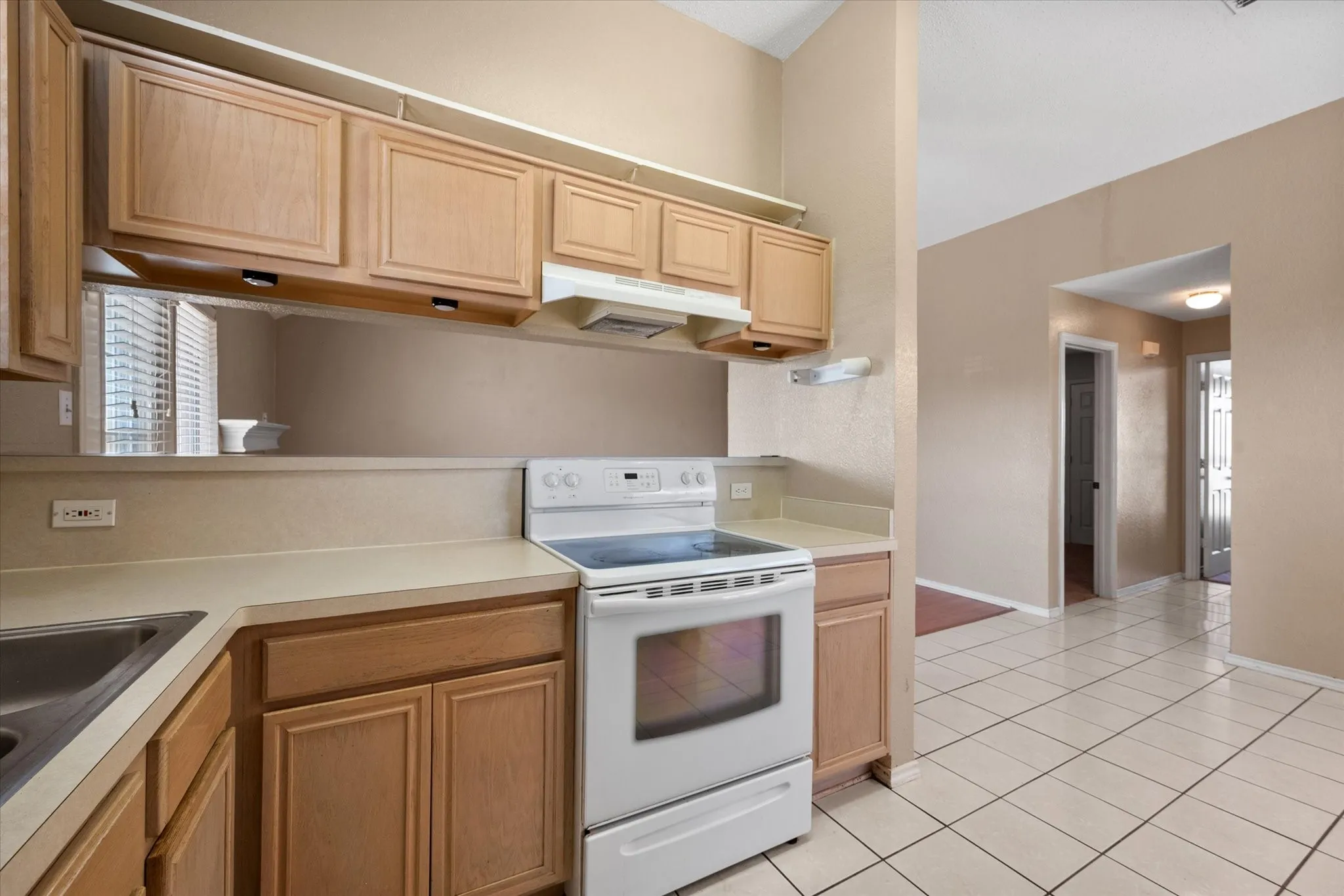 Single Family Residence For Sale in Johnson County , 1212 Charles Drive, Alvarado, Texas 76009, 3 Bedroom, 2 Bathroom, 2 Garage spaces, 1,310 Sqft, built in 1998, mls#21371665, Real Estate Agent in Alvarado, Homes For Sale in Johnson county, Homes For Sale in Alvarado, Realtor in Alvarado Texas, Real Estate Brokerage Independent Realty Texas, Luminita Cordes Realtor