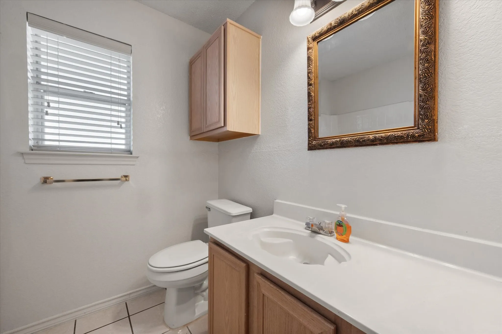 Single Family Residence For Sale in Johnson County , 1212 Charles Drive, Alvarado, Texas 76009, 3 Bedroom, 2 Bathroom, 2 Garage spaces, 1,310 Sqft, built in 1998, mls#21371665, Real Estate Agent in Alvarado, Homes For Sale in Johnson county, Homes For Sale in Alvarado, Realtor in Alvarado Texas, Real Estate Brokerage Independent Realty Texas, Luminita Cordes Realtor
