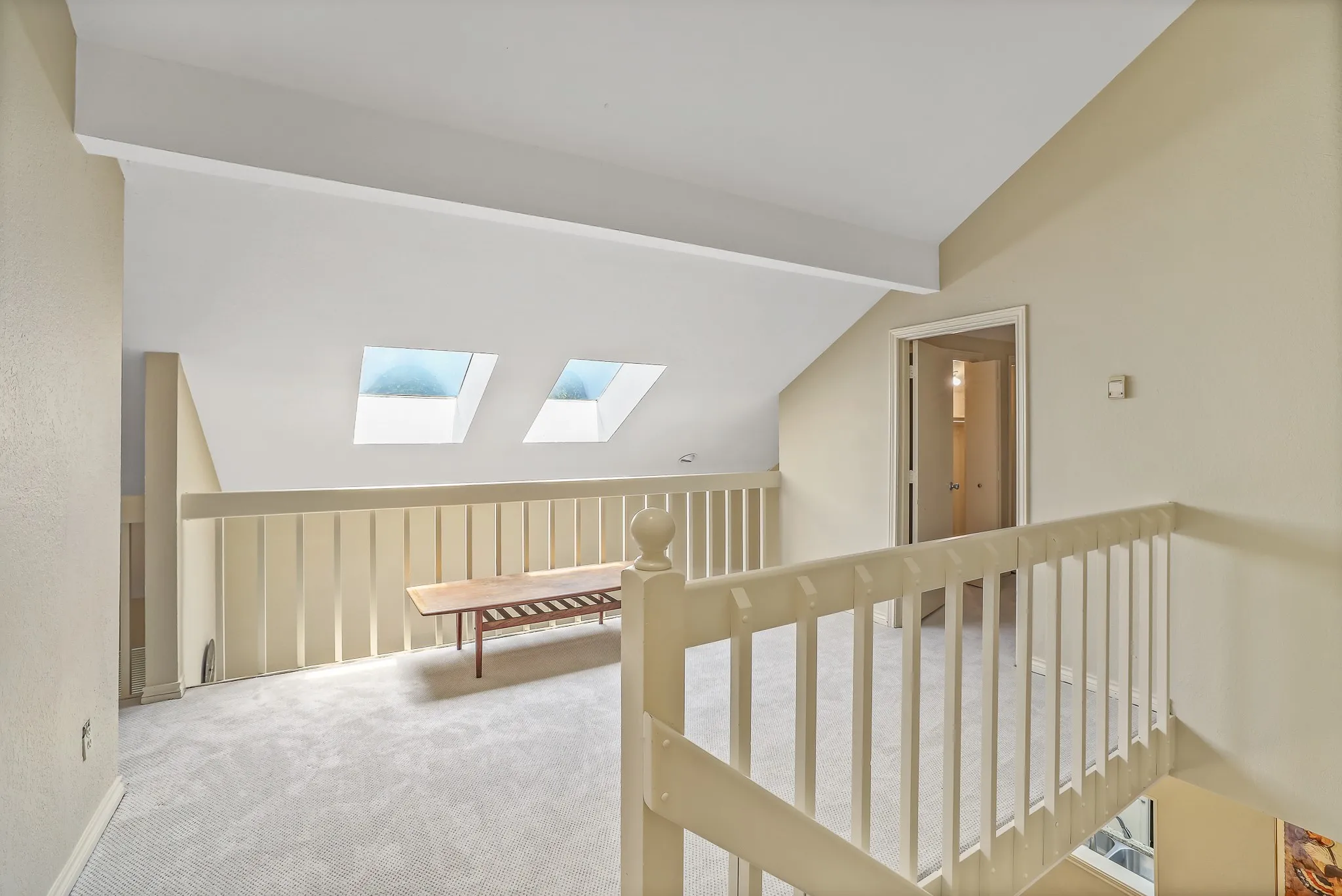 Condominium For Sale in Rockwall County , 1118 Signal Ridge Place, Rockwall, Texas 75032, 3 Bedroom, 2 Bathroom, Garage spaces, 1,578 Sqft, built in 1985, mls#21371131, Real Estate Agent in Rockwall, Homes For Sale in Rockwall county, Homes For Sale in Rockwall, Realtor in Rockwall Texas, Real Estate Brokerage Independent Realty Texas, Luminita Cordes Realtor