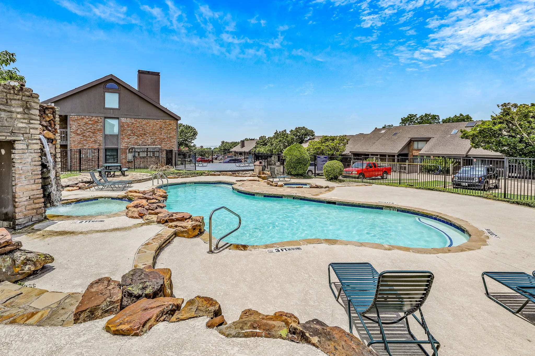 Condominium For Sale in Rockwall County , 1118 Signal Ridge Place, Rockwall, Texas 75032, 3 Bedroom, 2 Bathroom, Garage spaces, 1,578 Sqft, built in 1985, mls#21371131, Real Estate Agent in Rockwall, Homes For Sale in Rockwall county, Homes For Sale in Rockwall, Realtor in Rockwall Texas, Real Estate Brokerage Independent Realty Texas, Luminita Cordes Realtor