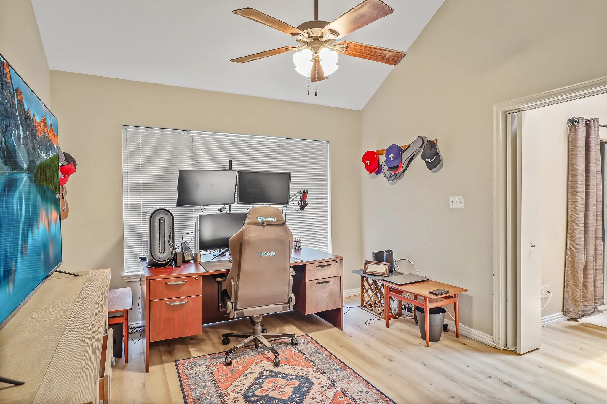 Condominium For Sale in Rockwall County , 1118 Signal Ridge Place, Rockwall, Texas 75032, 3 Bedroom, 2 Bathroom, Garage spaces, 1,578 Sqft, built in 1985, mls#21371131, Real Estate Agent in Rockwall, Homes For Sale in Rockwall county, Homes For Sale in Rockwall, Realtor in Rockwall Texas, Real Estate Brokerage Independent Realty Texas, Luminita Cordes Realtor