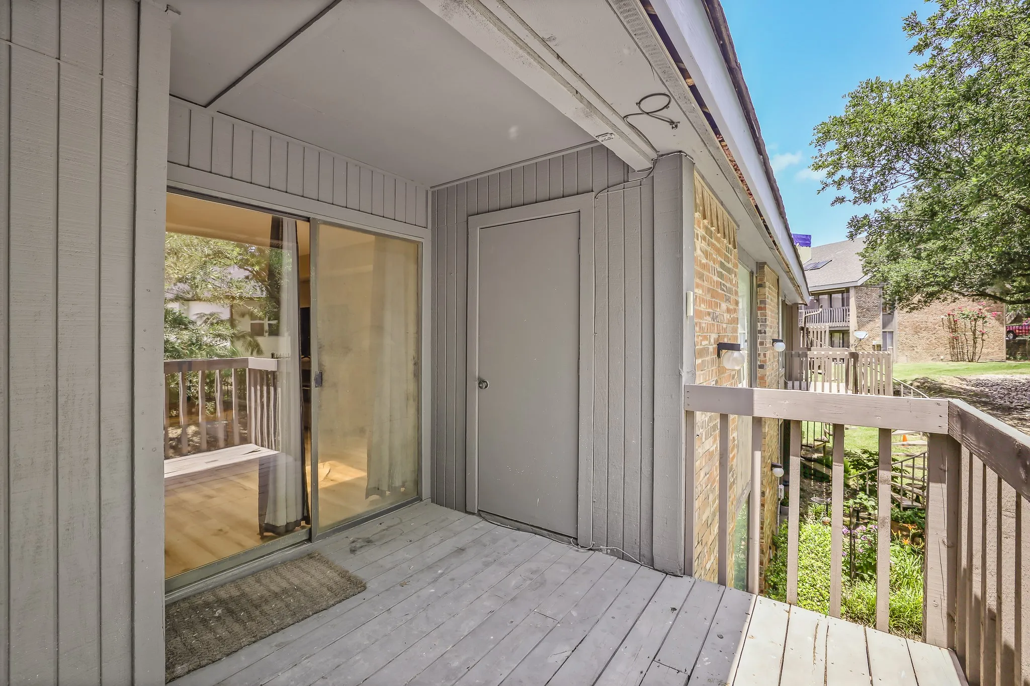 Condominium For Sale in Rockwall County , 1118 Signal Ridge Place, Rockwall, Texas 75032, 3 Bedroom, 2 Bathroom, Garage spaces, 1,578 Sqft, built in 1985, mls#21371131, Real Estate Agent in Rockwall, Homes For Sale in Rockwall county, Homes For Sale in Rockwall, Realtor in Rockwall Texas, Real Estate Brokerage Independent Realty Texas, Luminita Cordes Realtor